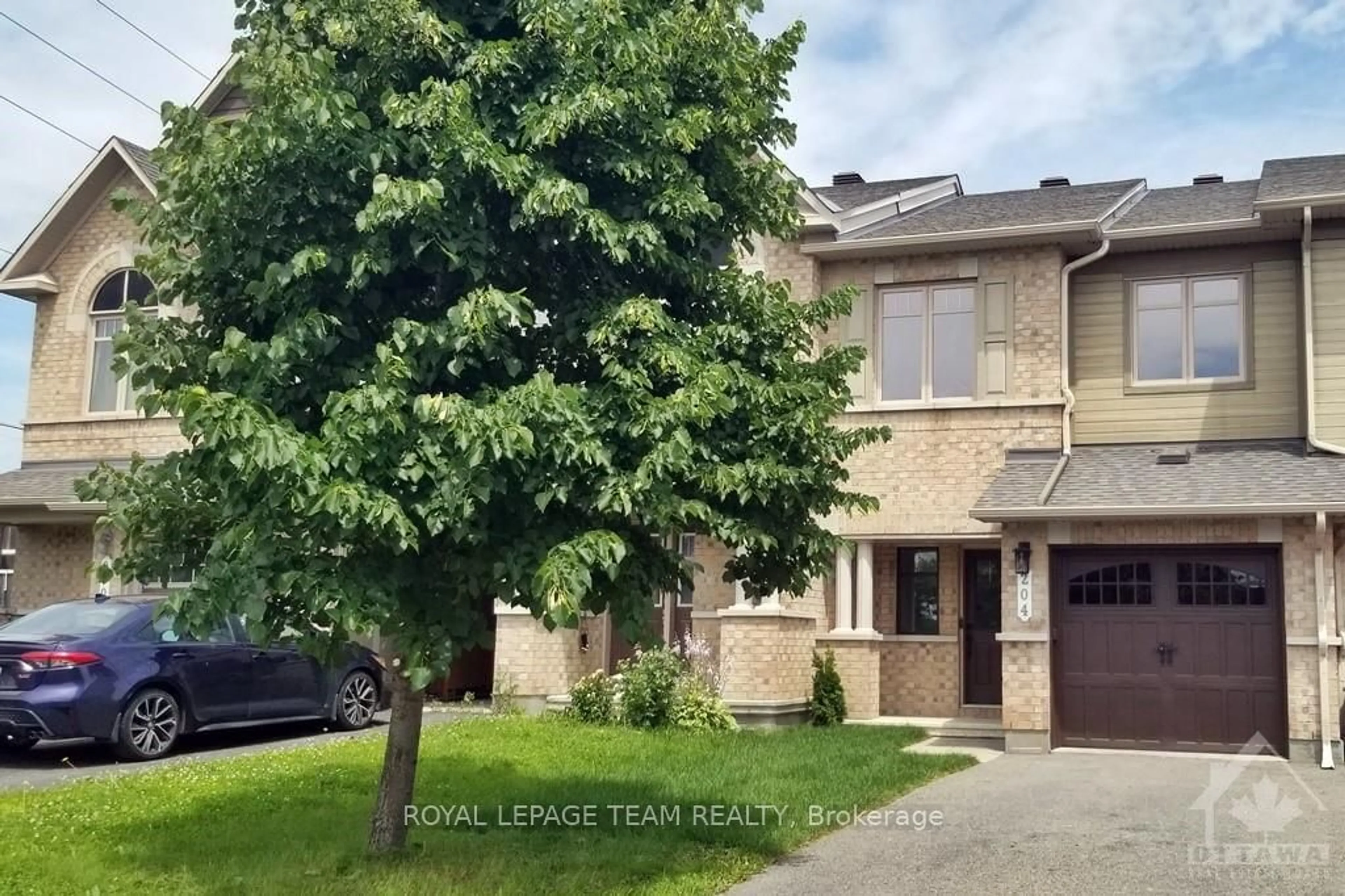 A pic from exterior of the house or condo, the street view for 204 GARRITY Cres, Barrhaven Ontario K2J 3T7