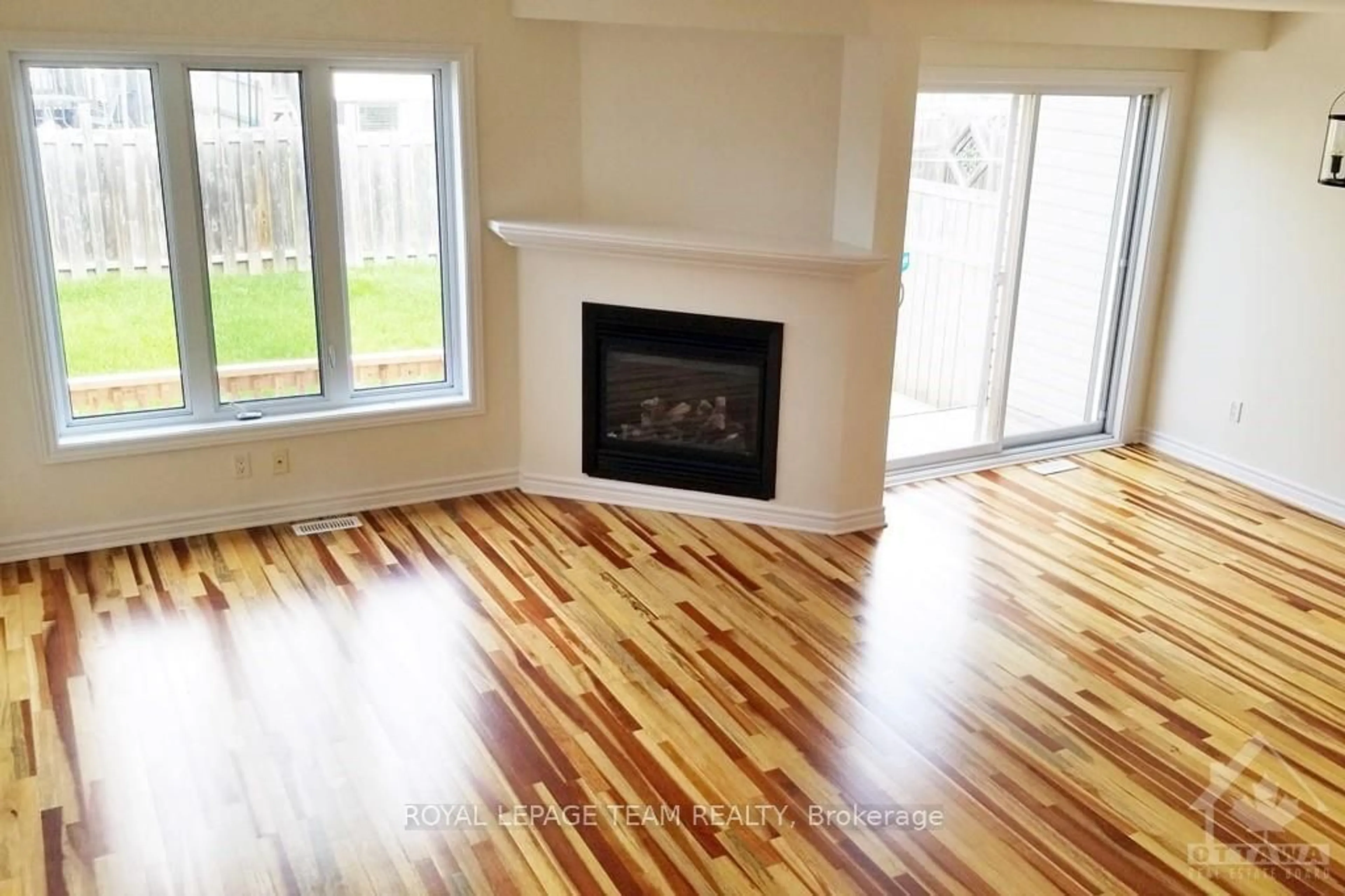 Living room, wood floors for 204 GARRITY Cres, Barrhaven Ontario K2J 3T7