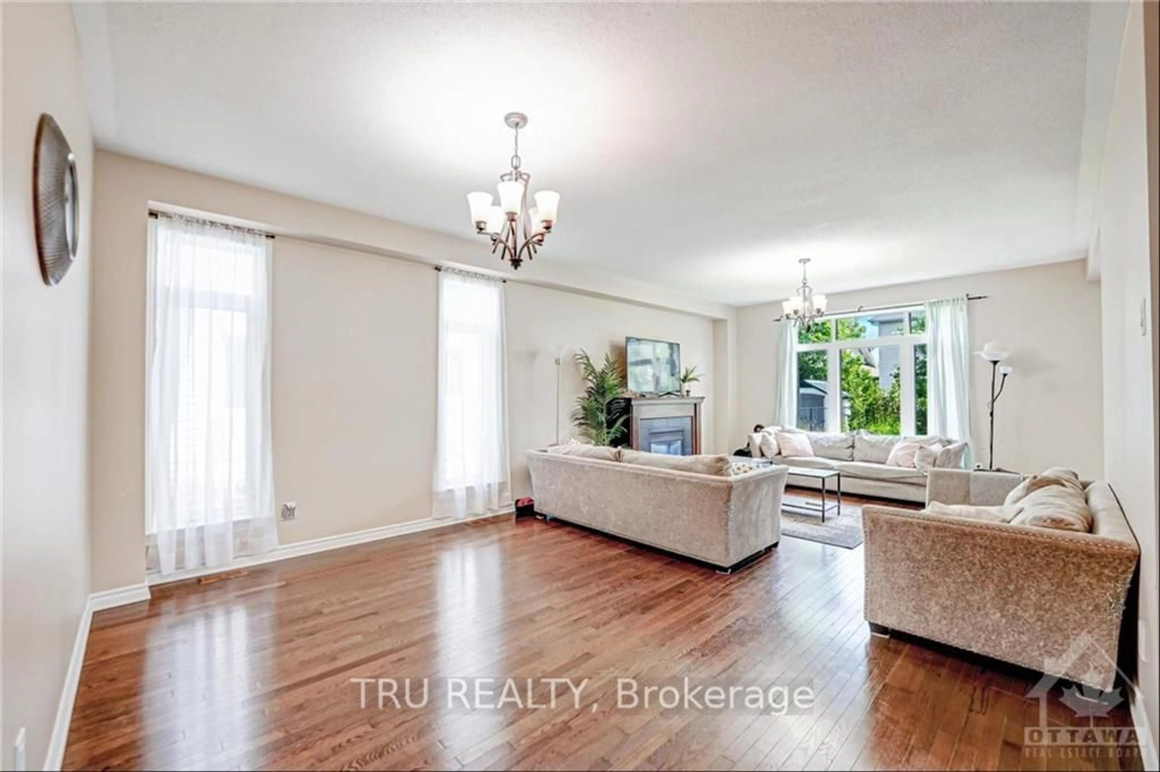 Living room, wood floors for 536 GOLDEN SEDGE Way, Blossom Park - Airport and Area Ontario K1T 0G5