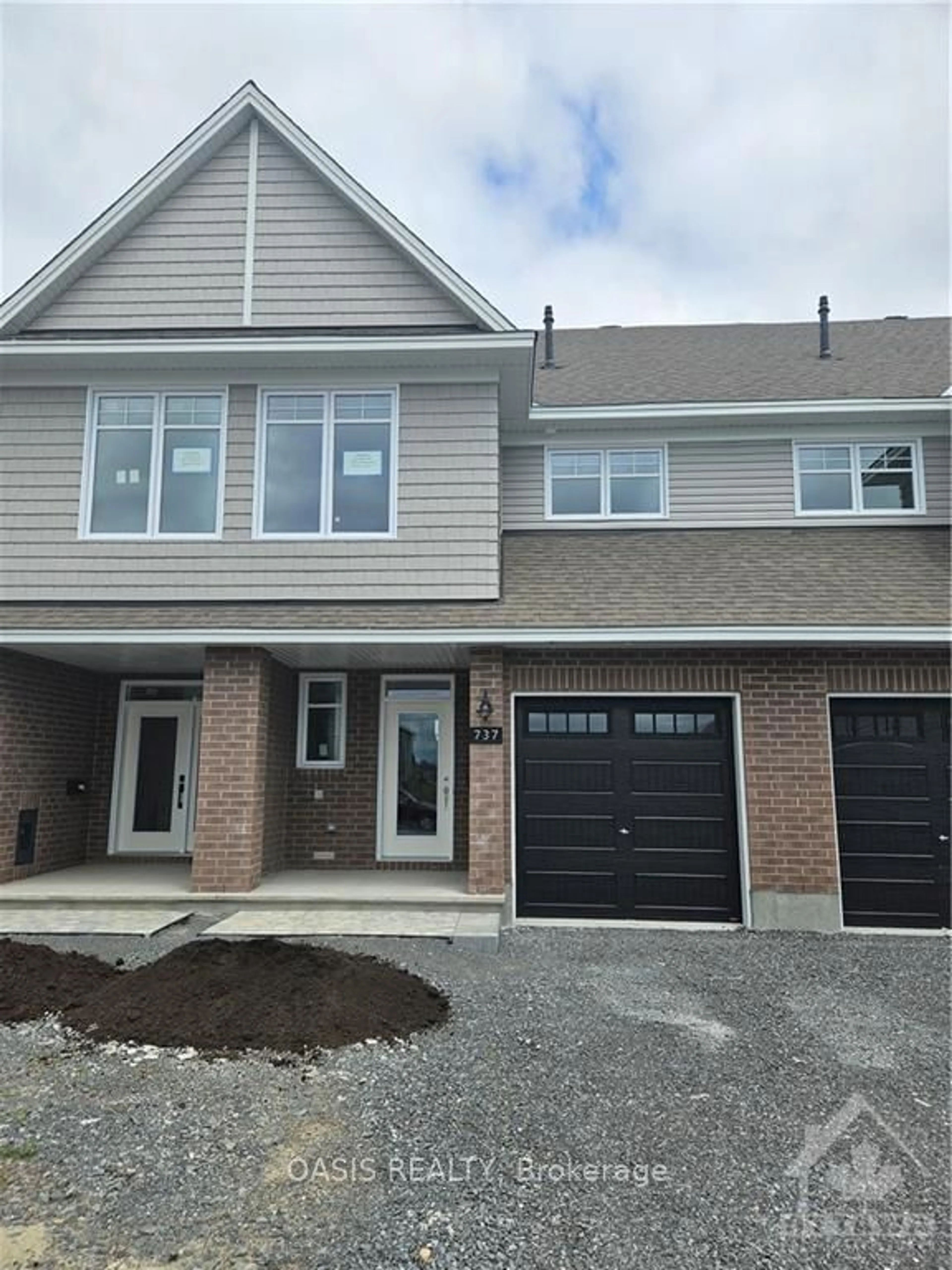 A pic from exterior of the house or condo, cottage for 737 MAVERICK Cres, Barrhaven Ontario K2S 2X1