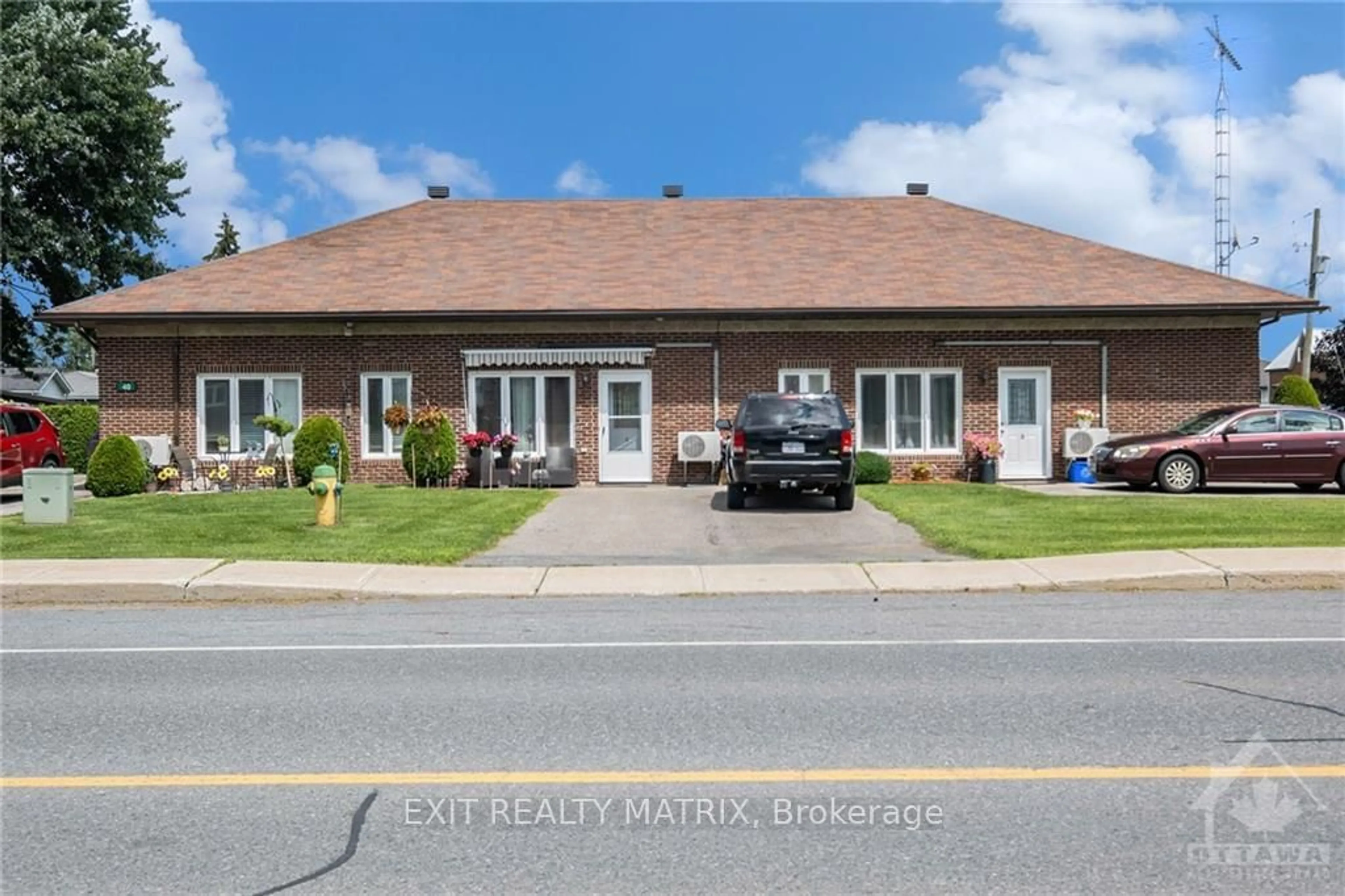 Frontside or backside of a home, the front or back of building for 38-40 QUEEN St, North Stormont Ontario K0A 1R0