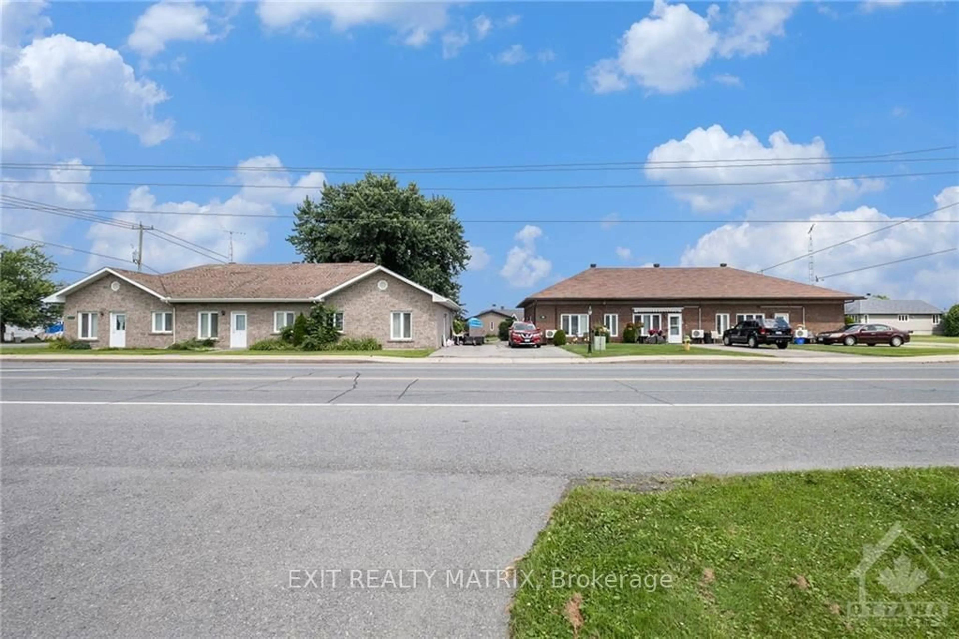 Frontside or backside of a home, the street view for 38-40 QUEEN St, North Stormont Ontario K0A 1R0