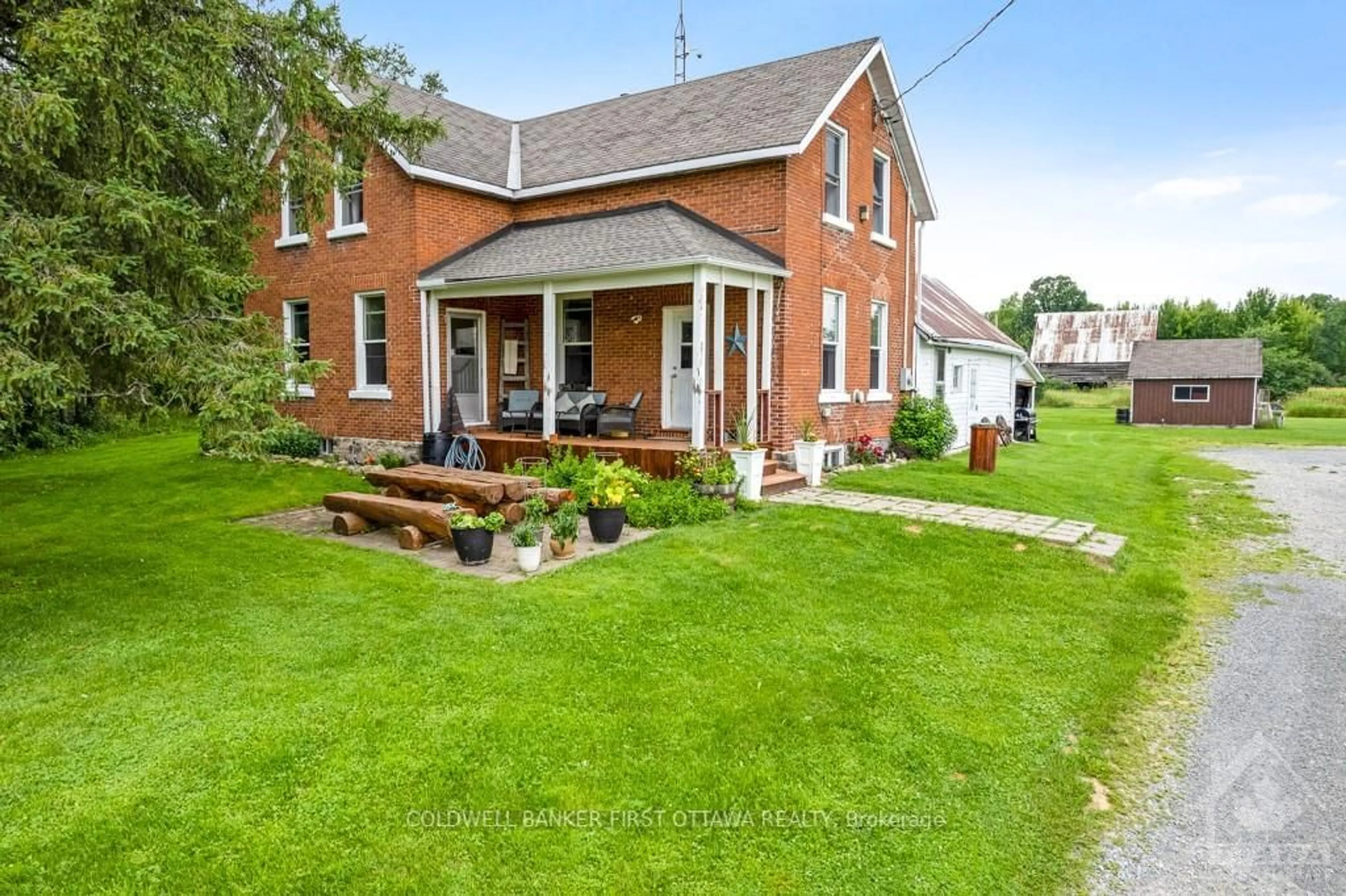 Home with brick exterior material for 11768 HIGHWAY 7, Mississippi Mills Ontario K7C 0C5