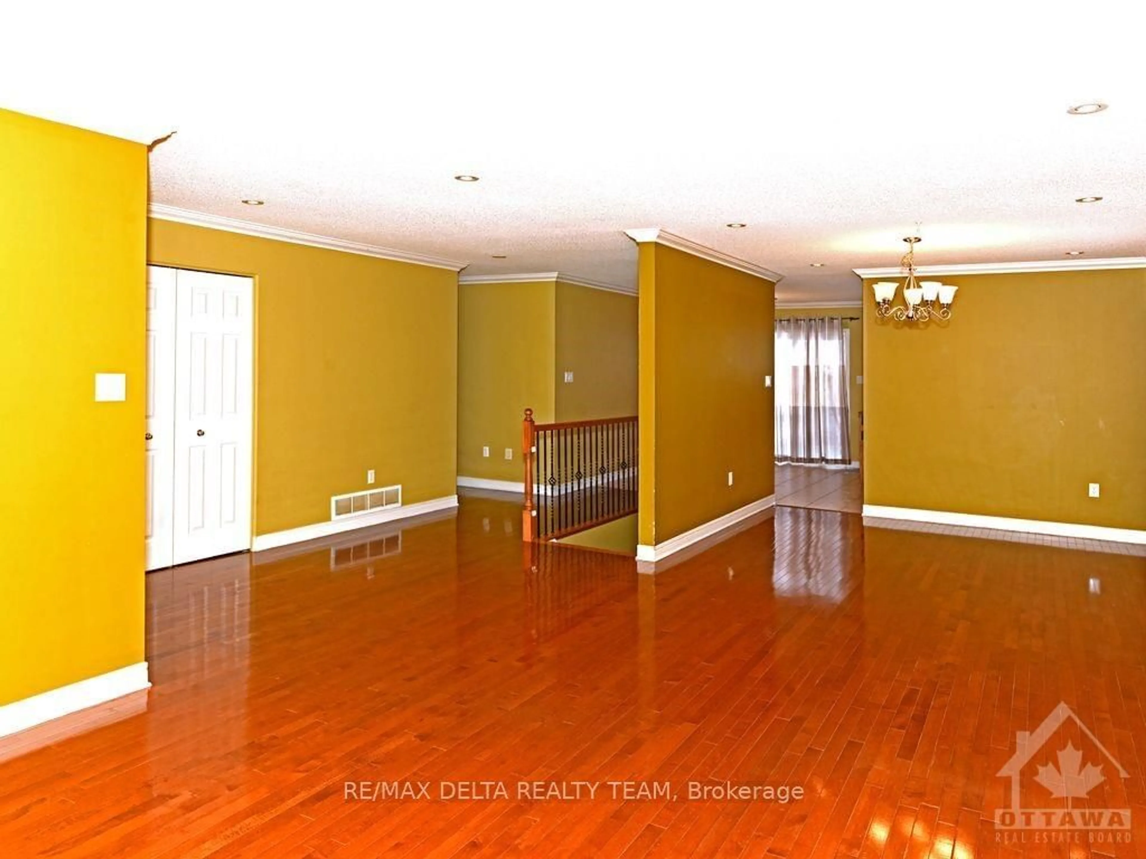 A pic of a room, wood floors for 150 SANDRA Cres, Clarence-Rockland Ontario K4K 1N7