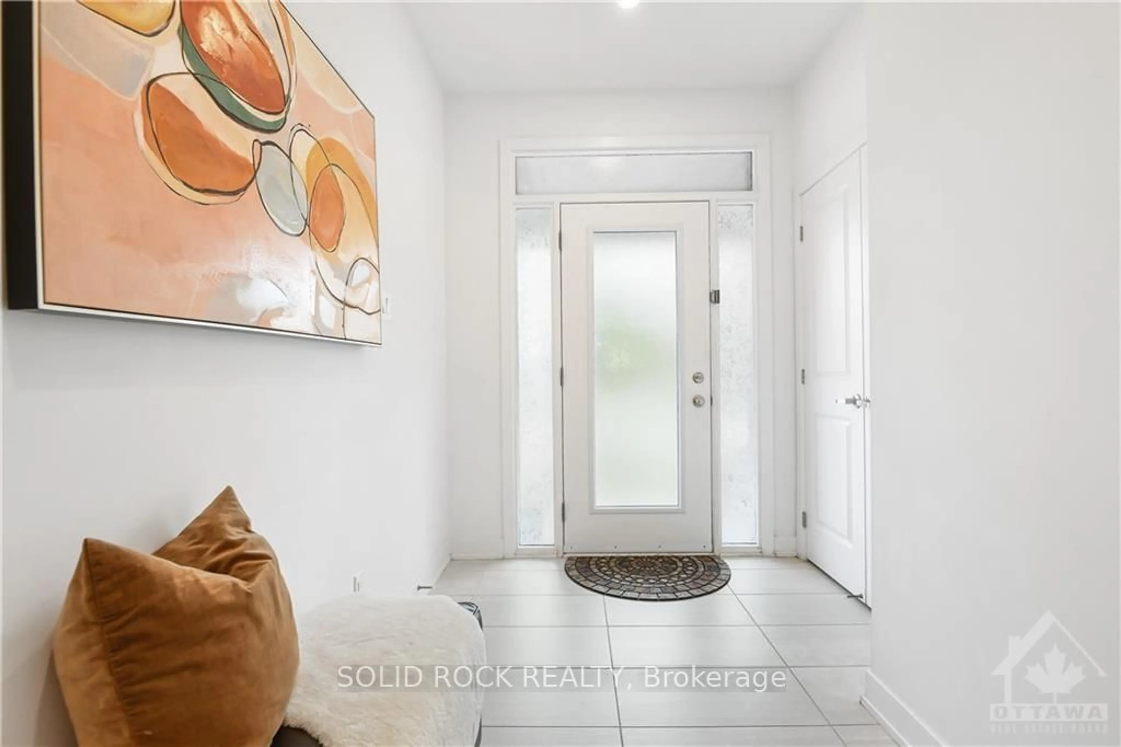 Indoor entryway, wood floors for 852 CLAPHAM Terr, Stittsville - Munster - Richmond Ontario K2S 2P1