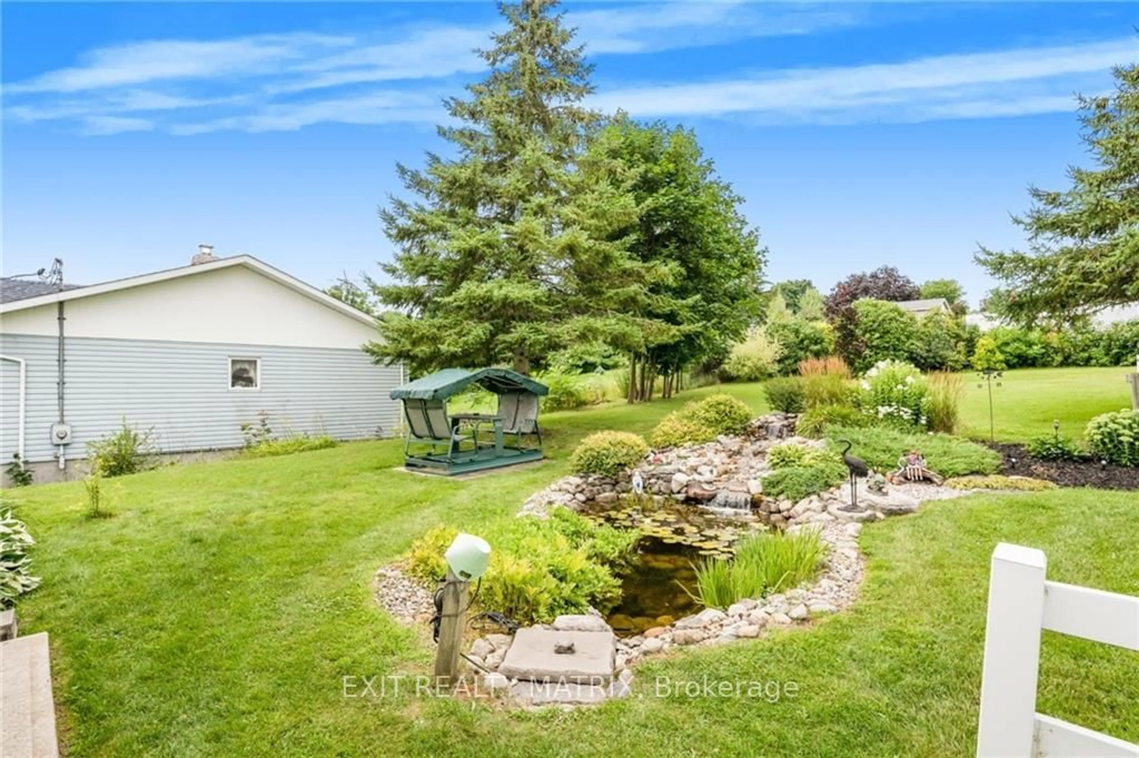 A pic from outside/outdoor area/front of a property/back of a property/a pic from drone, water/lake/river/ocean view for 126 MILL St, Champlain Ontario K0B 1R0