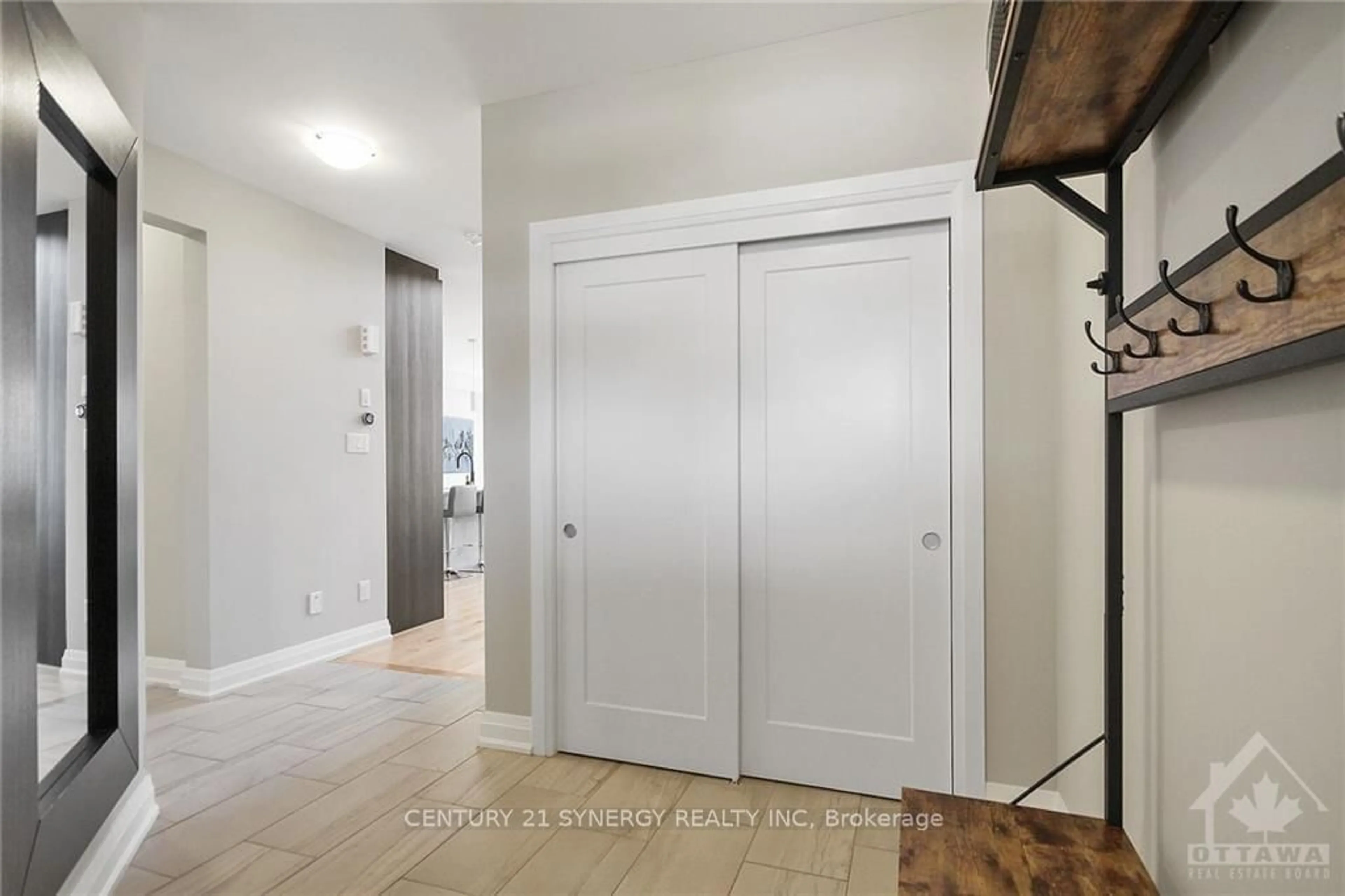 Indoor entryway, wood floors for 4530 KELLY FARM Dr, Blossom Park - Airport and Area Ontario K1X 0E7