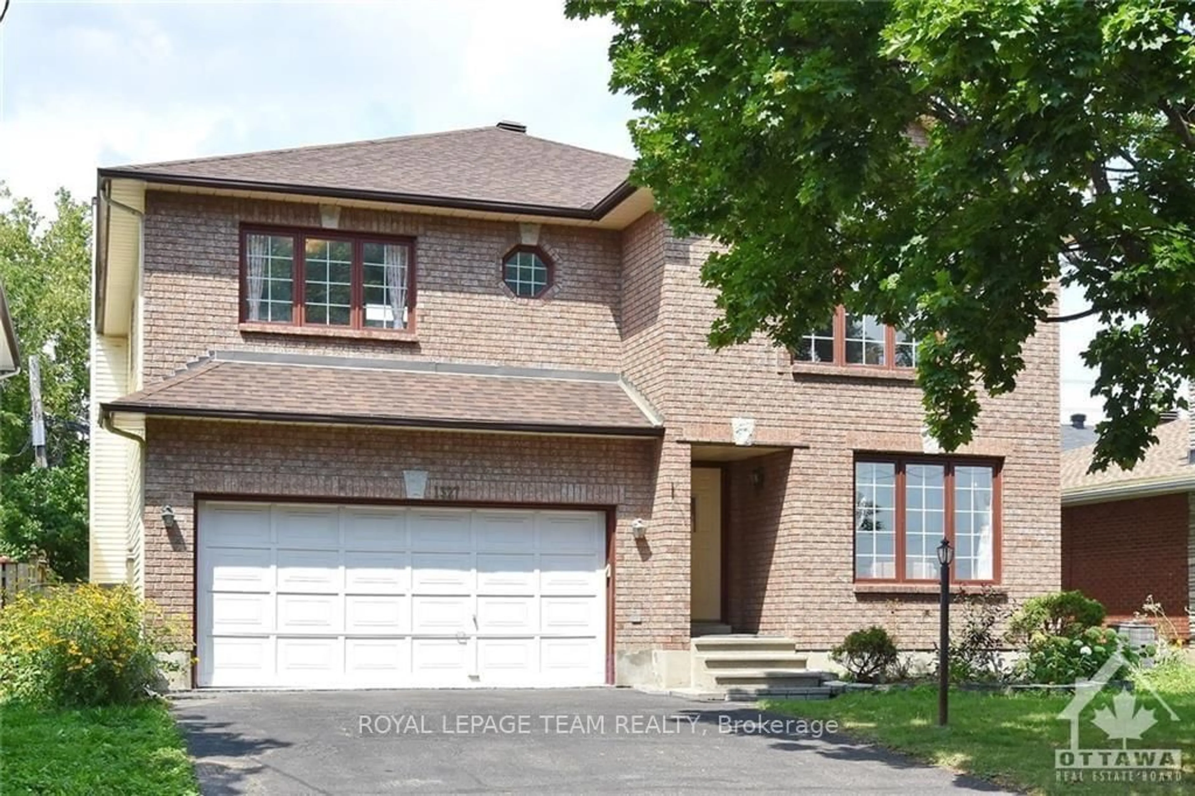 Home with brick exterior material for 1327 BROOKLINE Ave, Hunt Club - South Keys and Area Ontario K1V 6S2