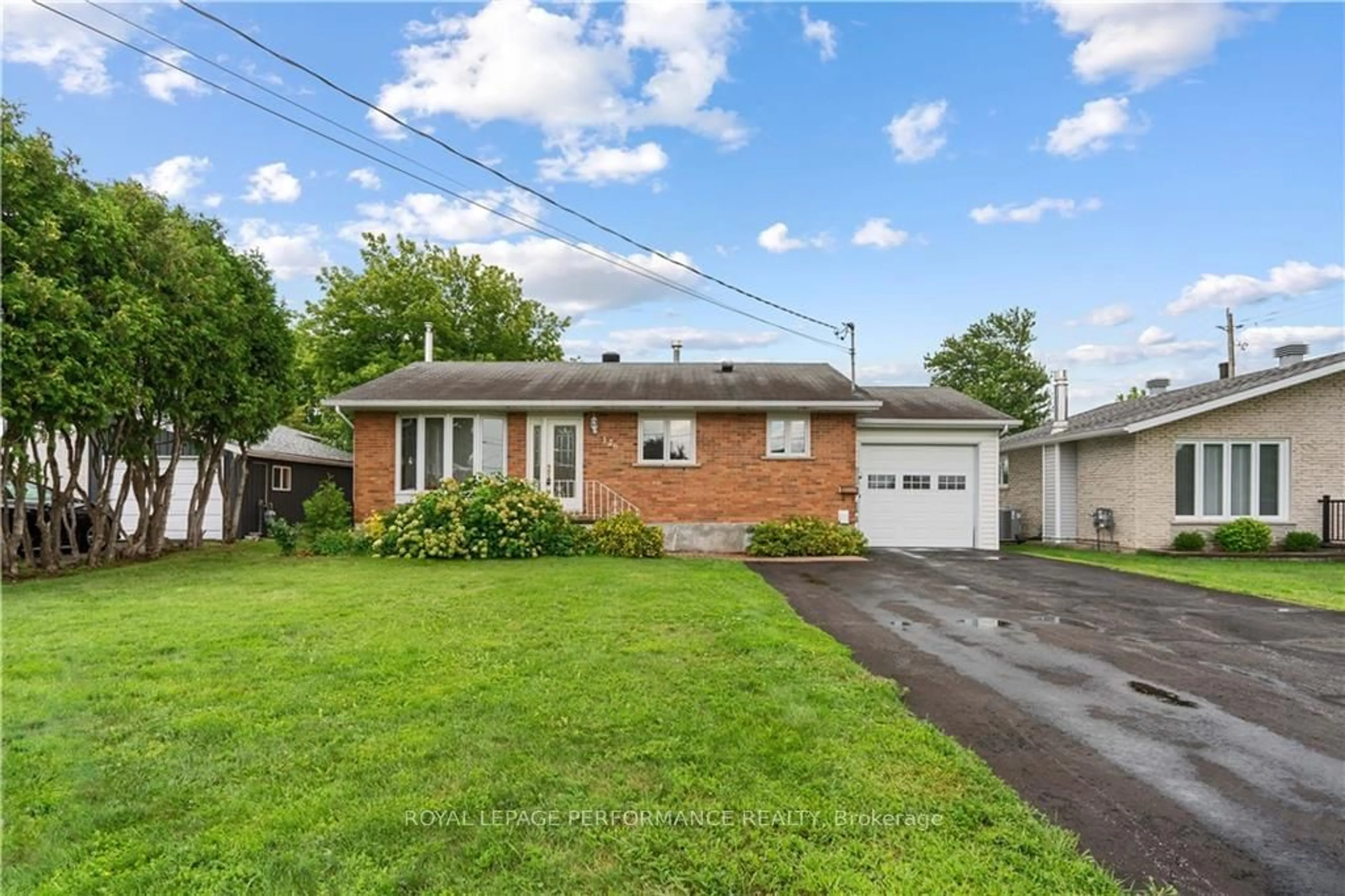 Frontside or backside of a home, cottage for 126 KINCARDINE St, North Glengarry Ontario K0C 1A0