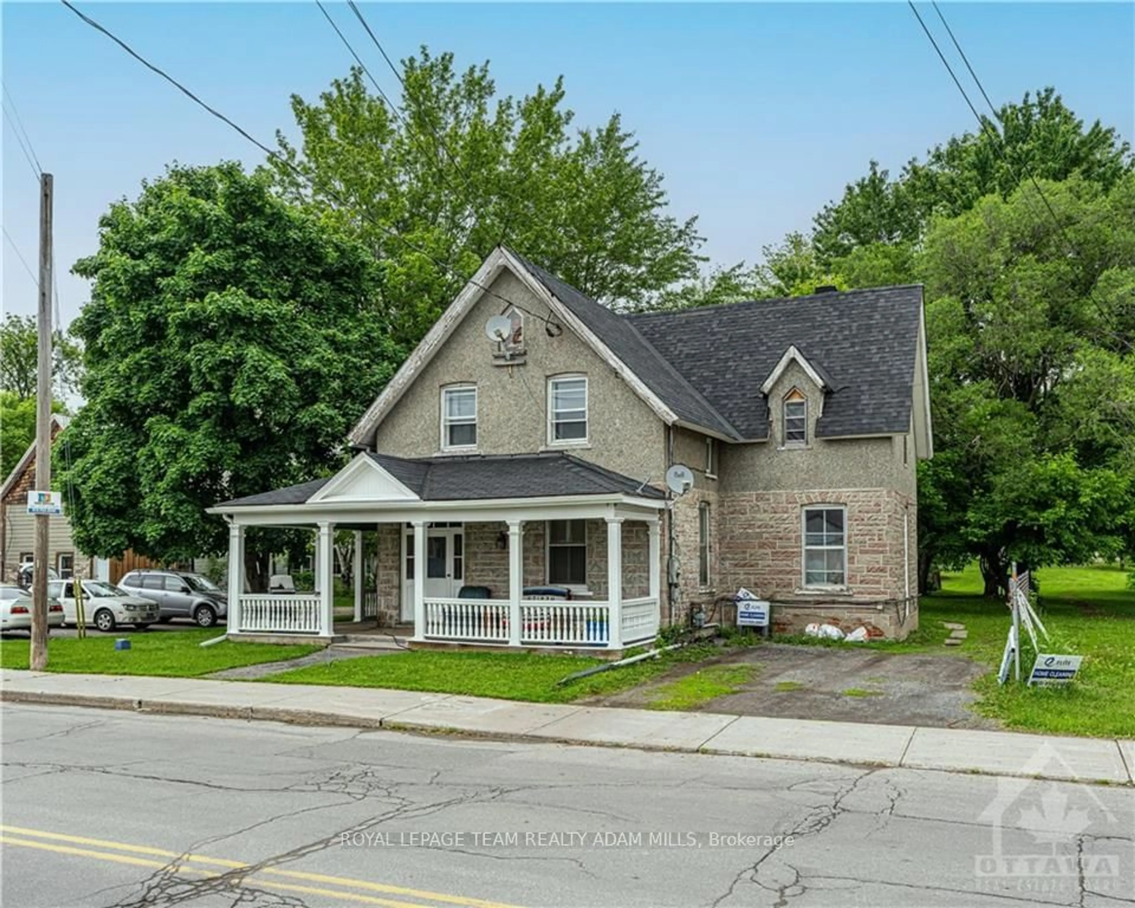 Frontside or backside of a home, cottage for 6609 &  FOURTH LINE Rd, Manotick - Kars - Rideau Twp and Area Ontario K0A 2T0