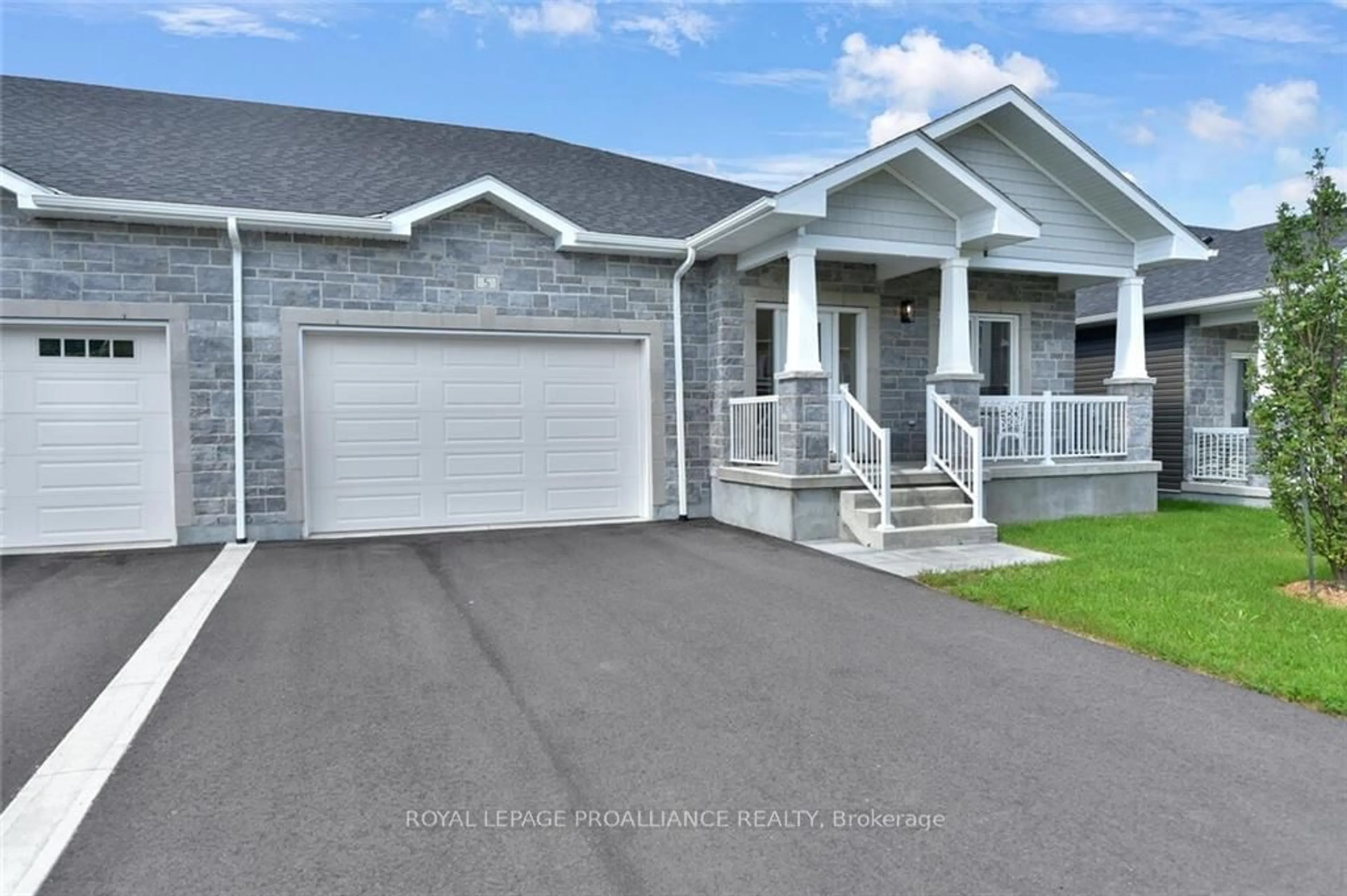 Frontside or backside of a home, cottage for 5 BEN TEKAMP Terr, Brockville Ontario K6V 0E8