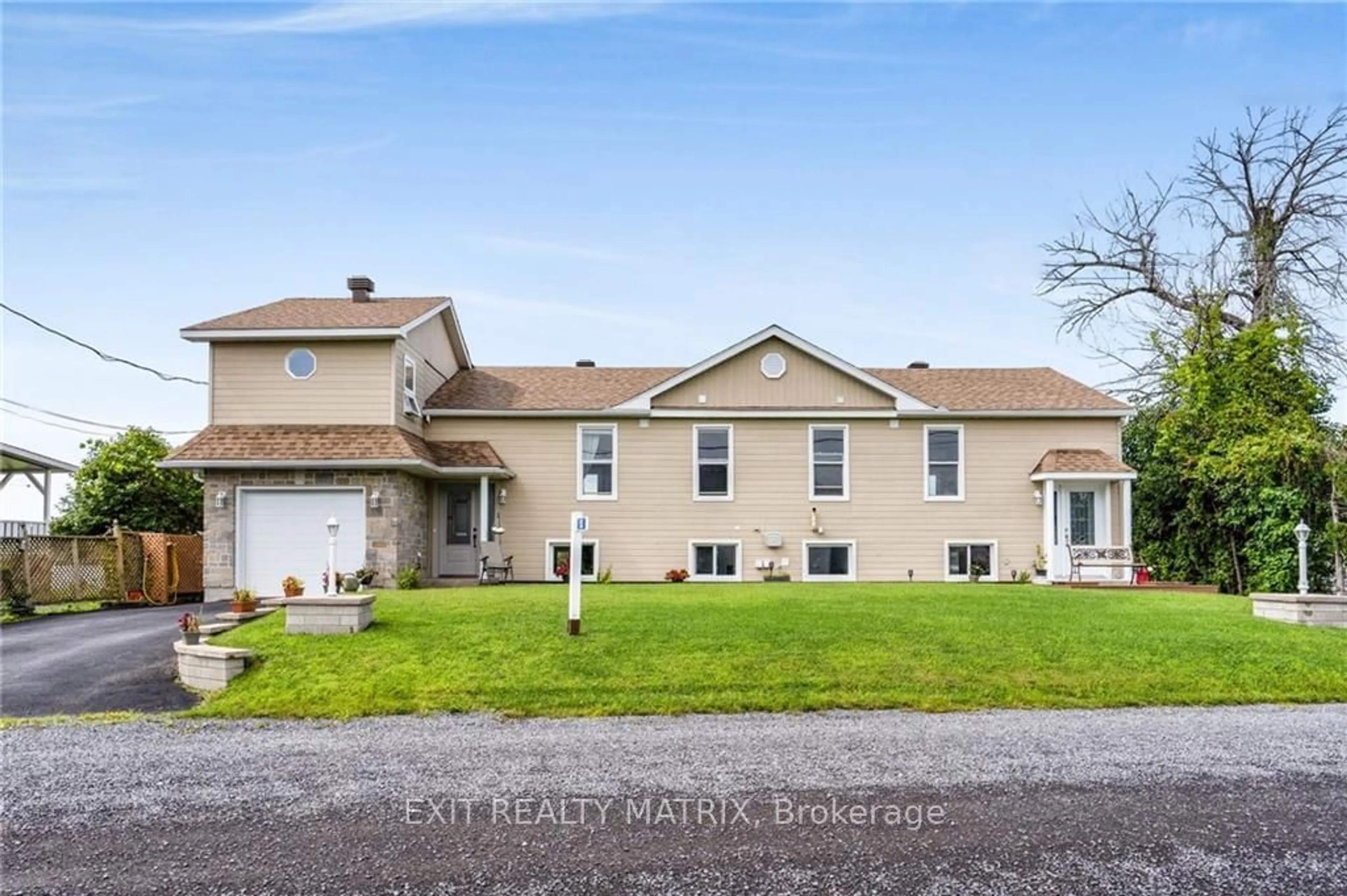 Frontside or backside of a home, the front or back of building for 93 MONTPETIT St, Champlain Ontario K0B 1K0