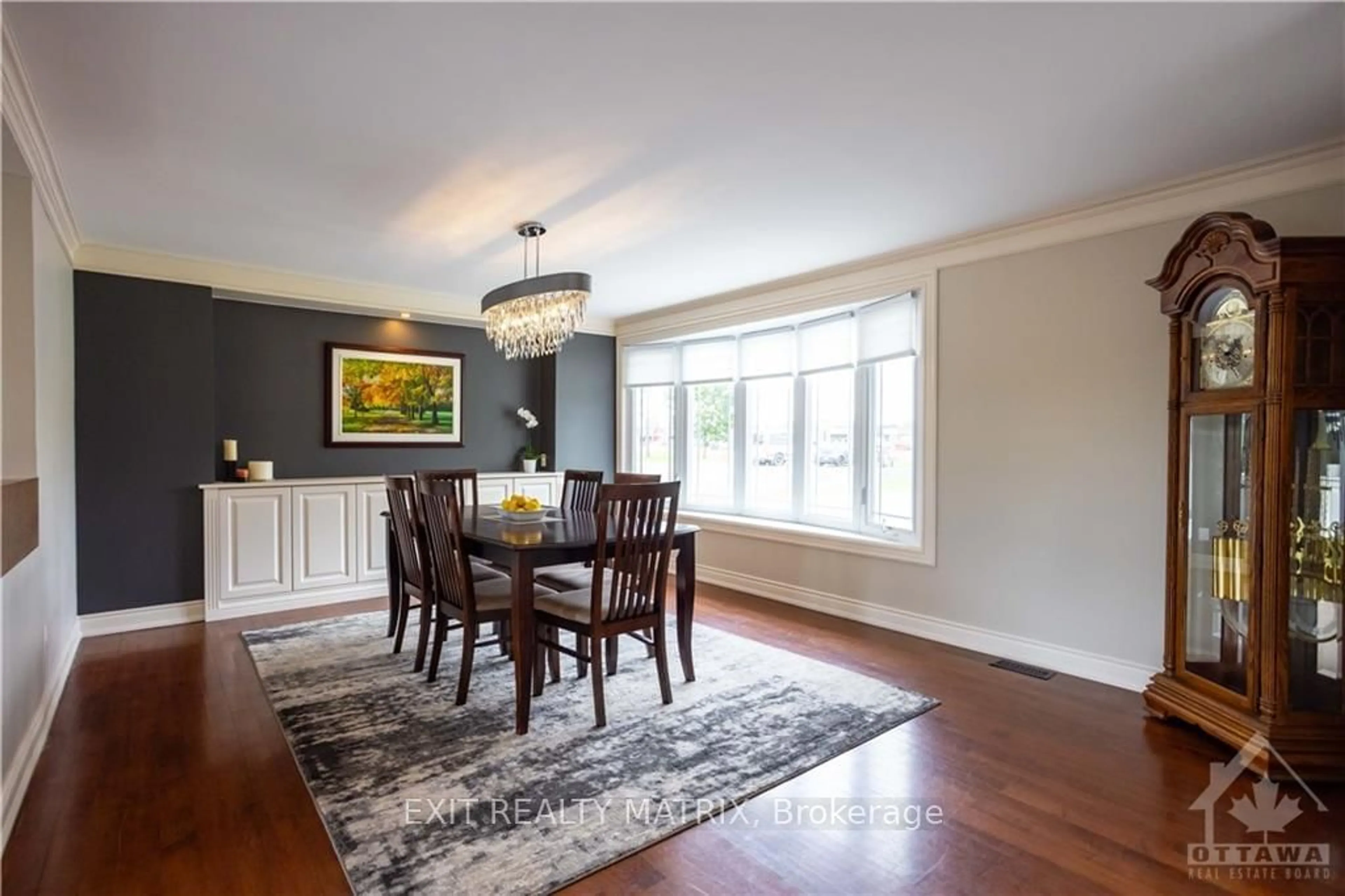 Dining room, wood floors for 782 NOTRE DAME St, Russell Ontario K0A 1W1