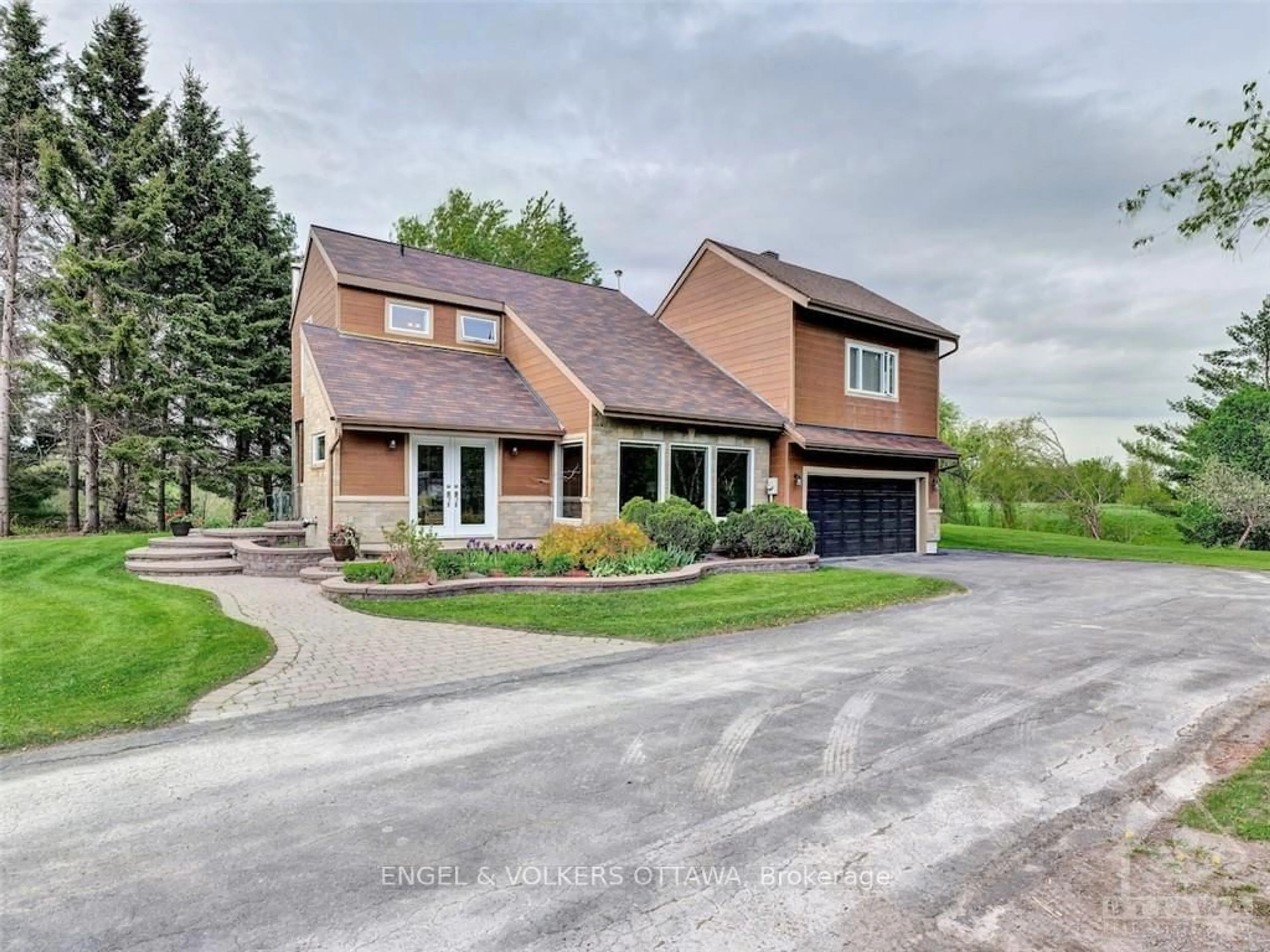 Frontside or backside of a home, cottage for 3059 NOLAN Rd, Clarence-Rockland Ontario K0A 2A0