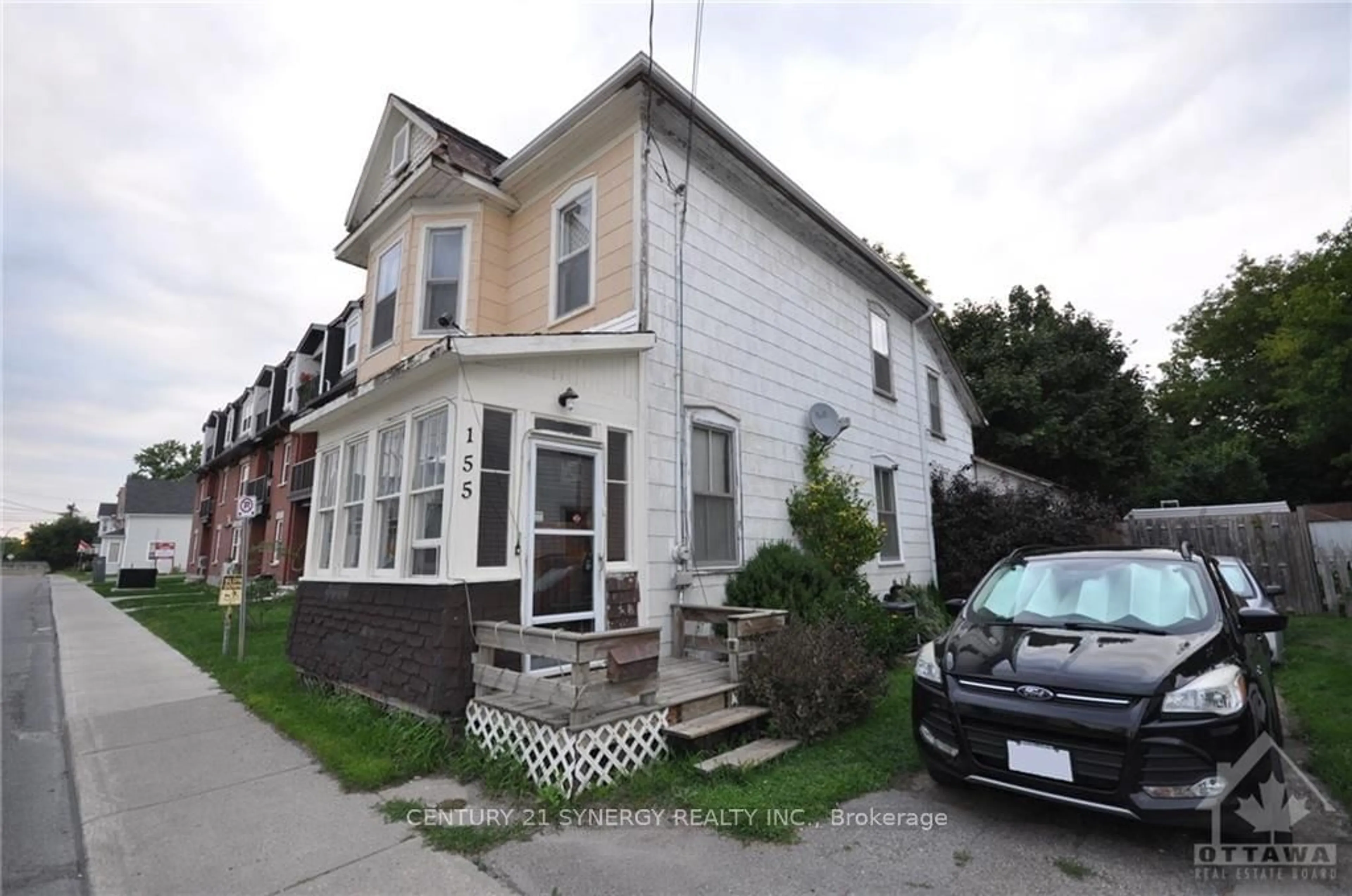 Frontside or backside of a home, the street view for 155 BECKWITH St, Smiths Falls Ontario K7A 2C7