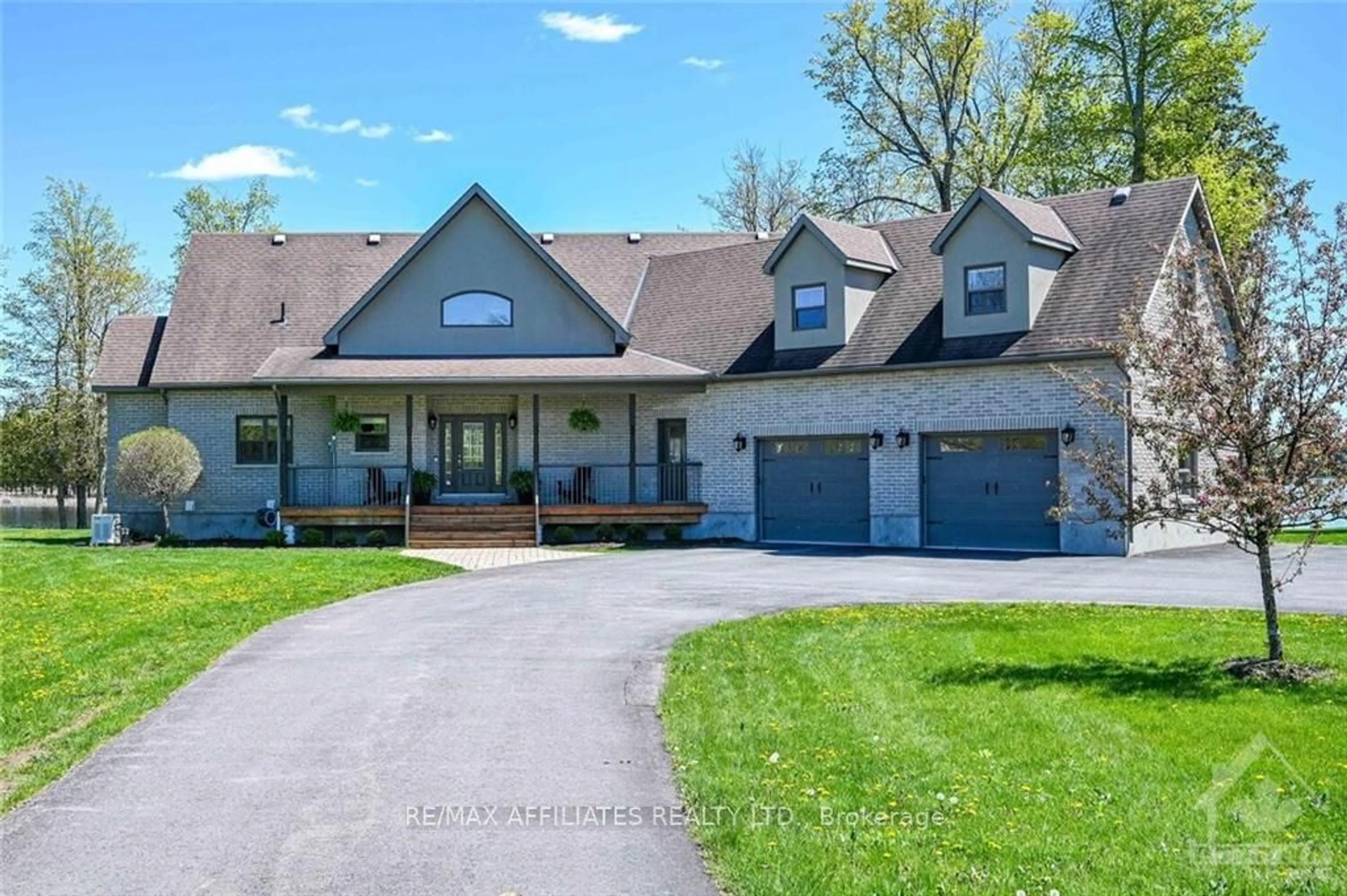 Frontside or backside of a home, cottage for 664 WEST POINT Dr, Drummond/North Elmsley Ontario K7H 3C7