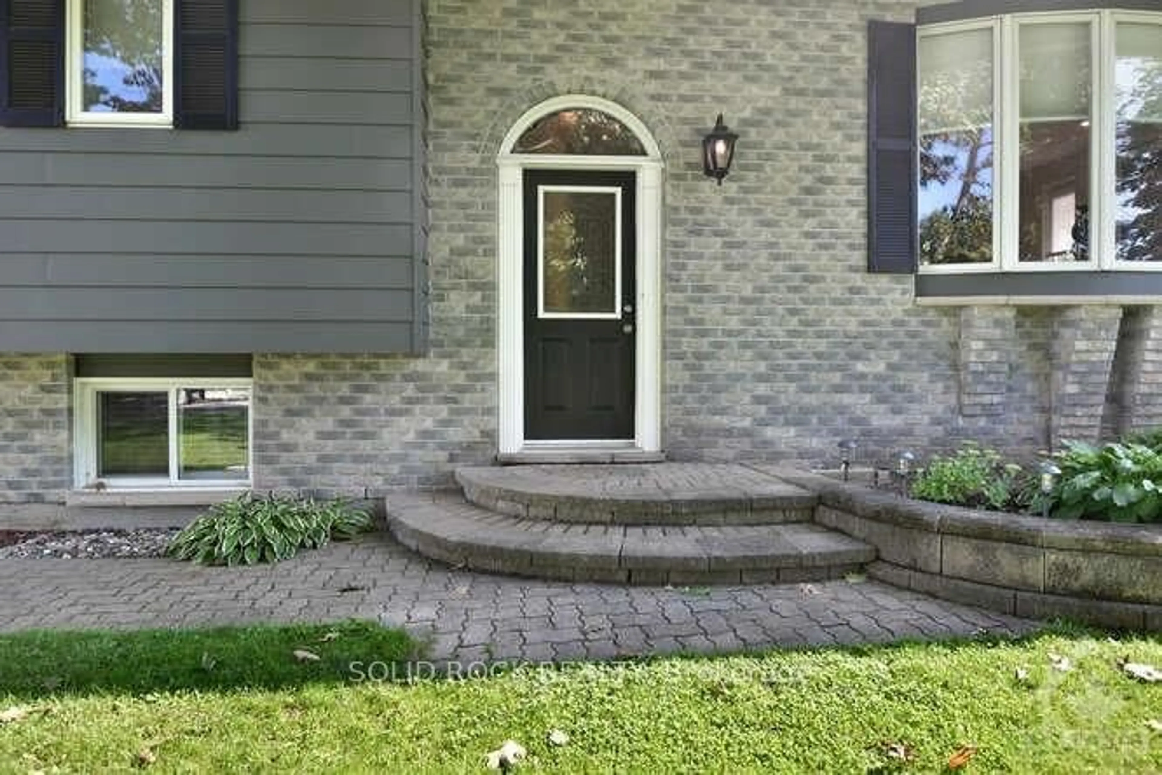 Indoor entryway, ceramic floors for 2597 NORTH CAMPBELL Rd, Augusta Ontario K0E 1T0