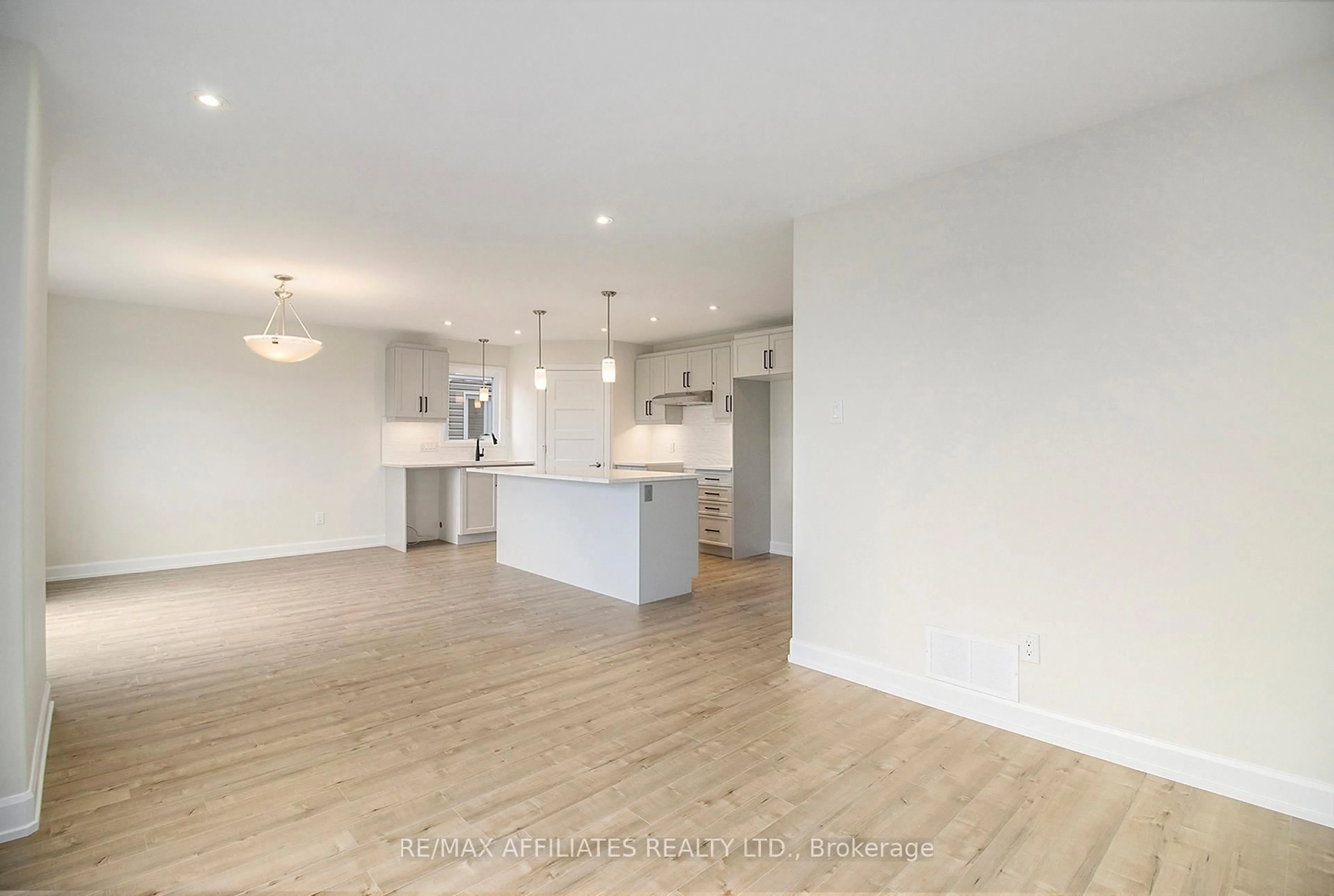 Open concept kitchen, unknown for 1213 MONTBLANC Cres, Russell Ontario K0A 1W1