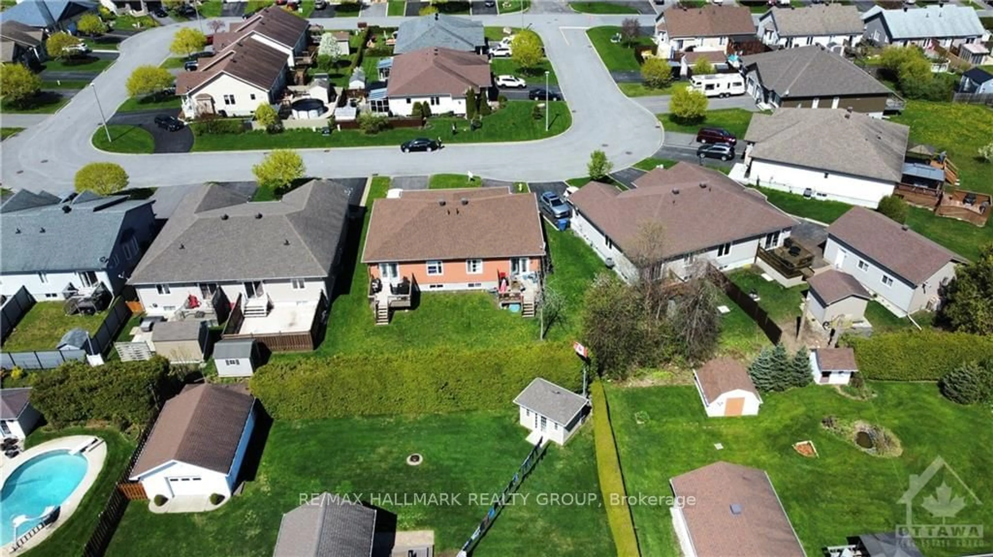 Frontside or backside of a home, the street view for 1791 SUZIE Cres, Champlain Ontario K6A 3P7