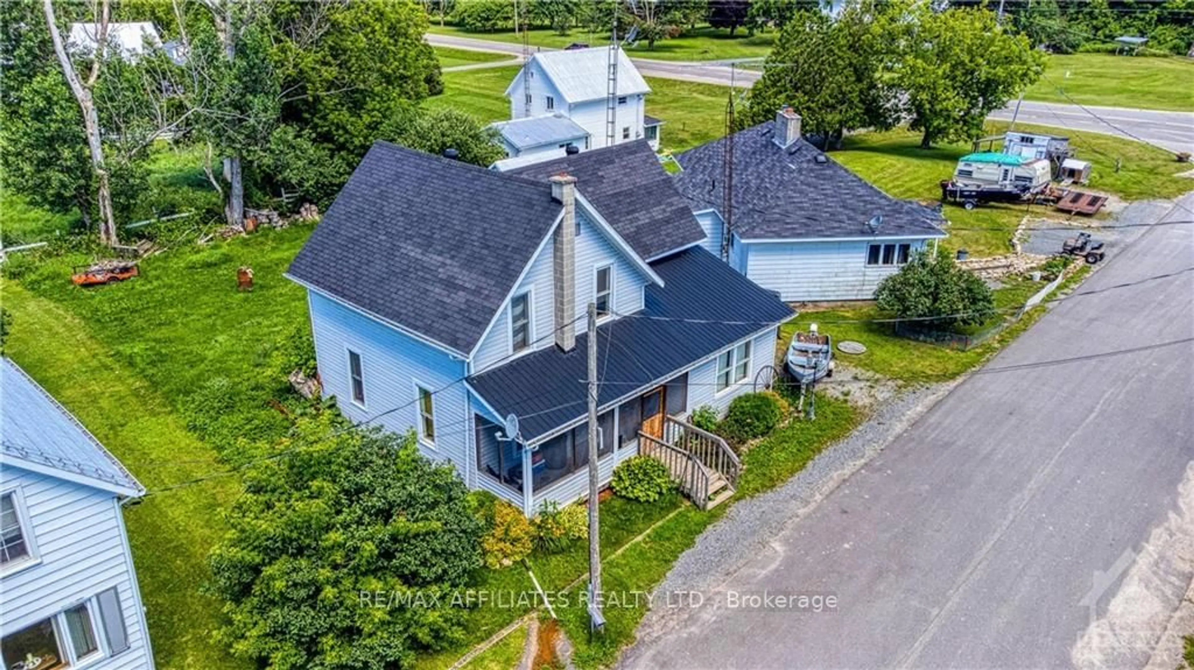 Frontside or backside of a home, cottage for 12 CIRCLE Dr, Rideau Lakes Ontario K0G 1E0