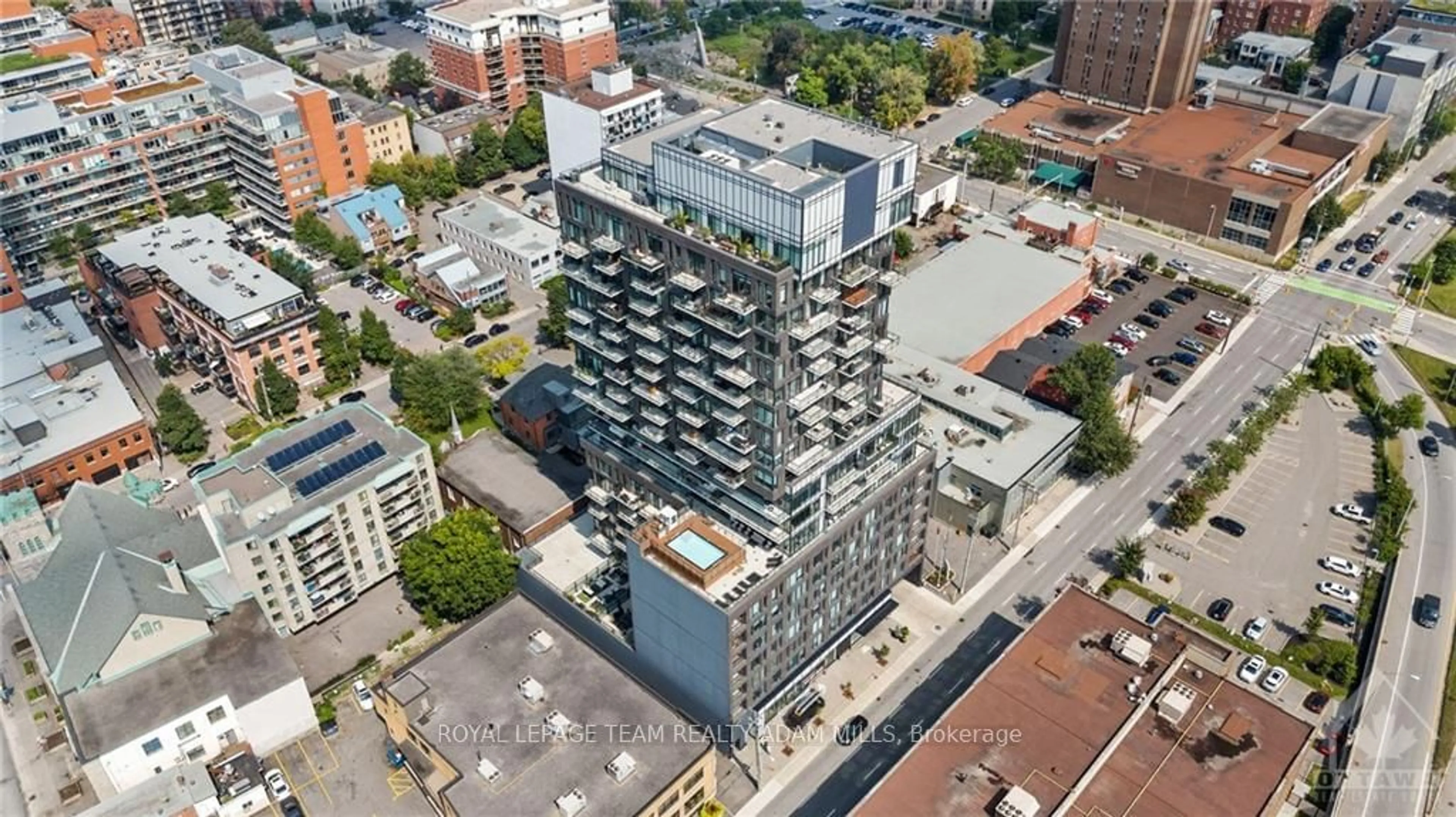 A pic from exterior of the house or condo, the front or back of building for 203 CATHERINE St #908, Ottawa Centre Ontario K2P 1J5