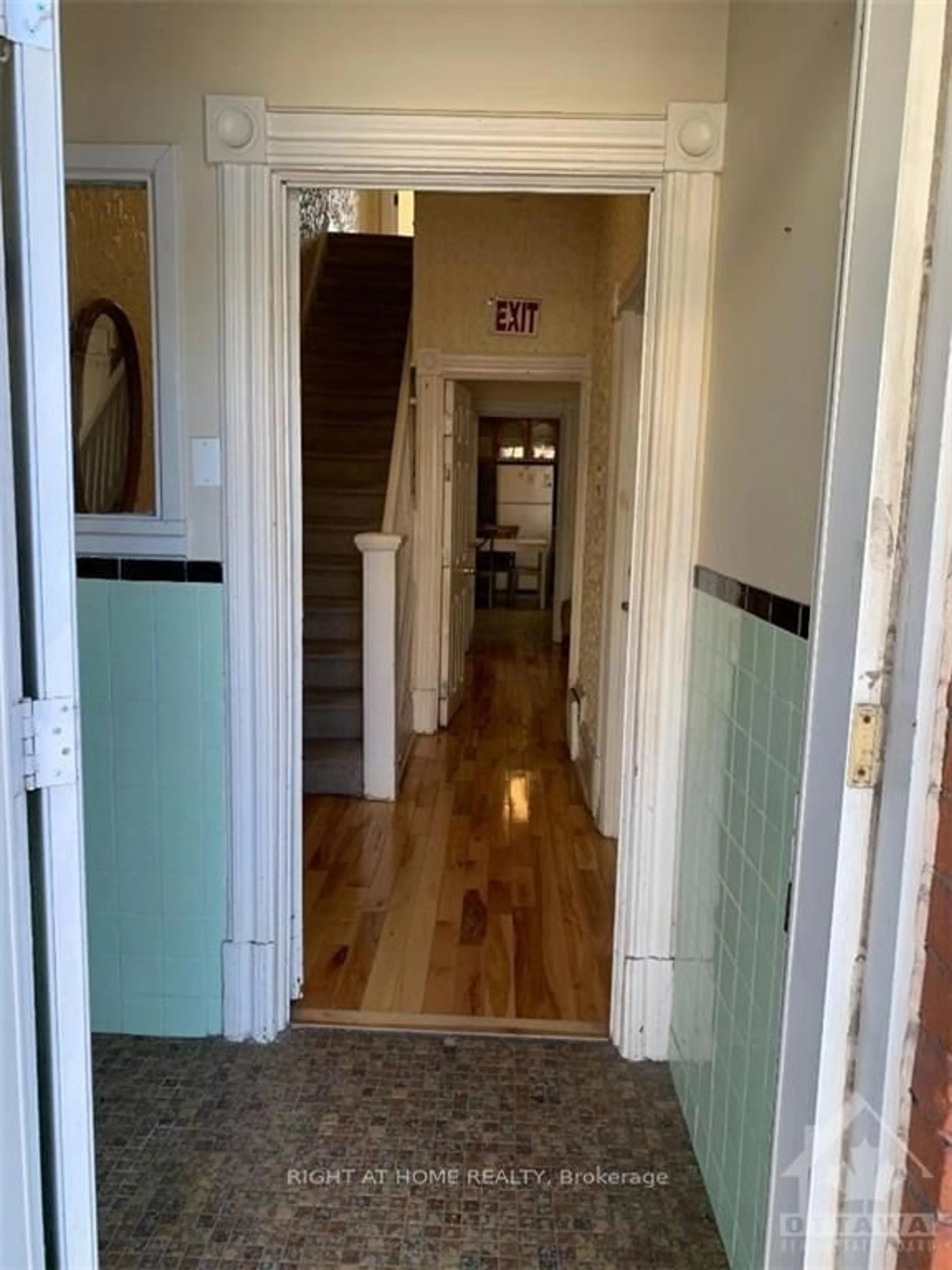 Indoor foyer, unknown floor for 50 PRESTON St, West Centre Town Ontario K1R 7N7