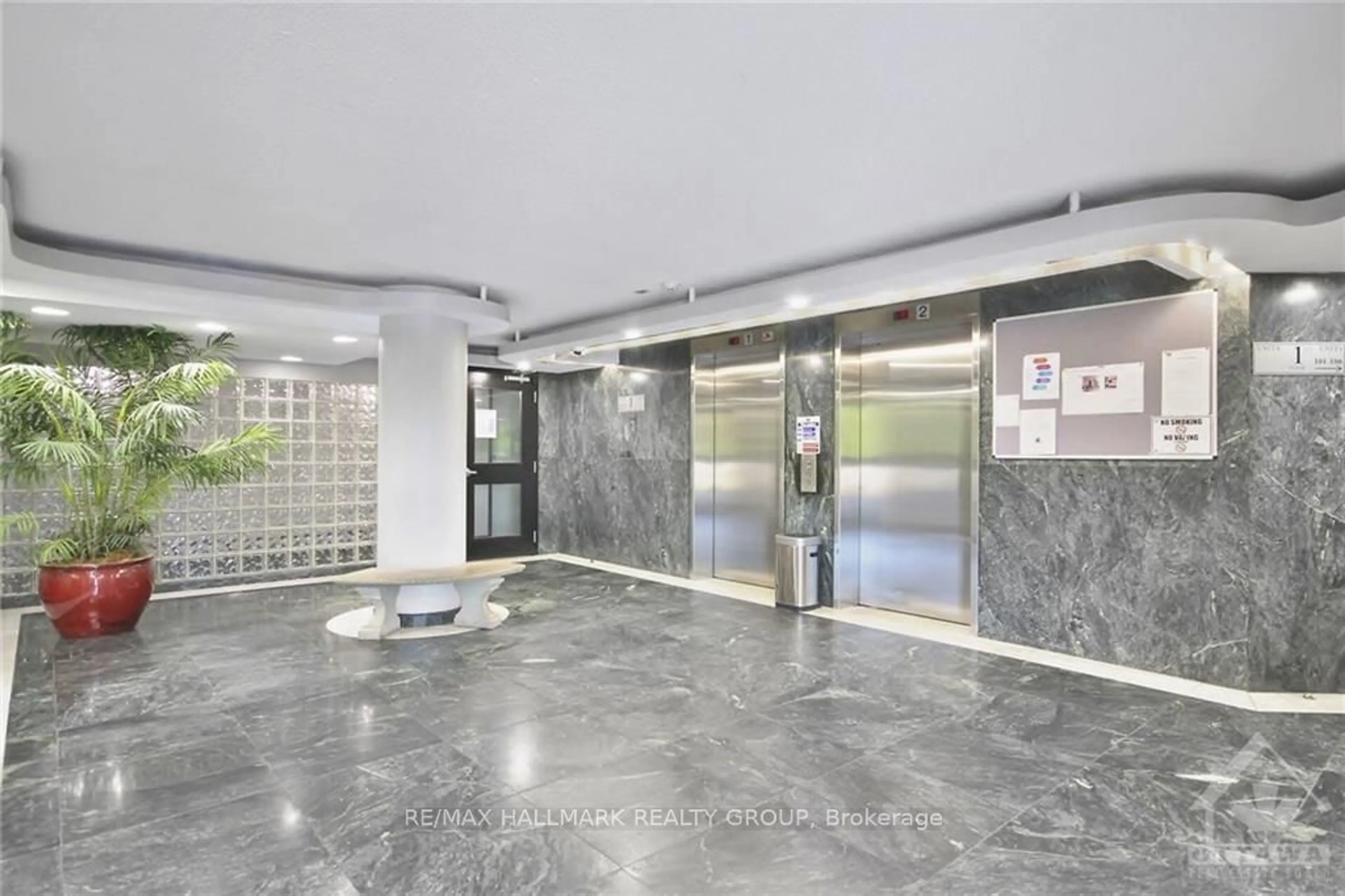 Indoor lobby, cement floor for 1440 HERON Rd #708, Hunt Club - South Keys and Area Ontario K1V 6A5