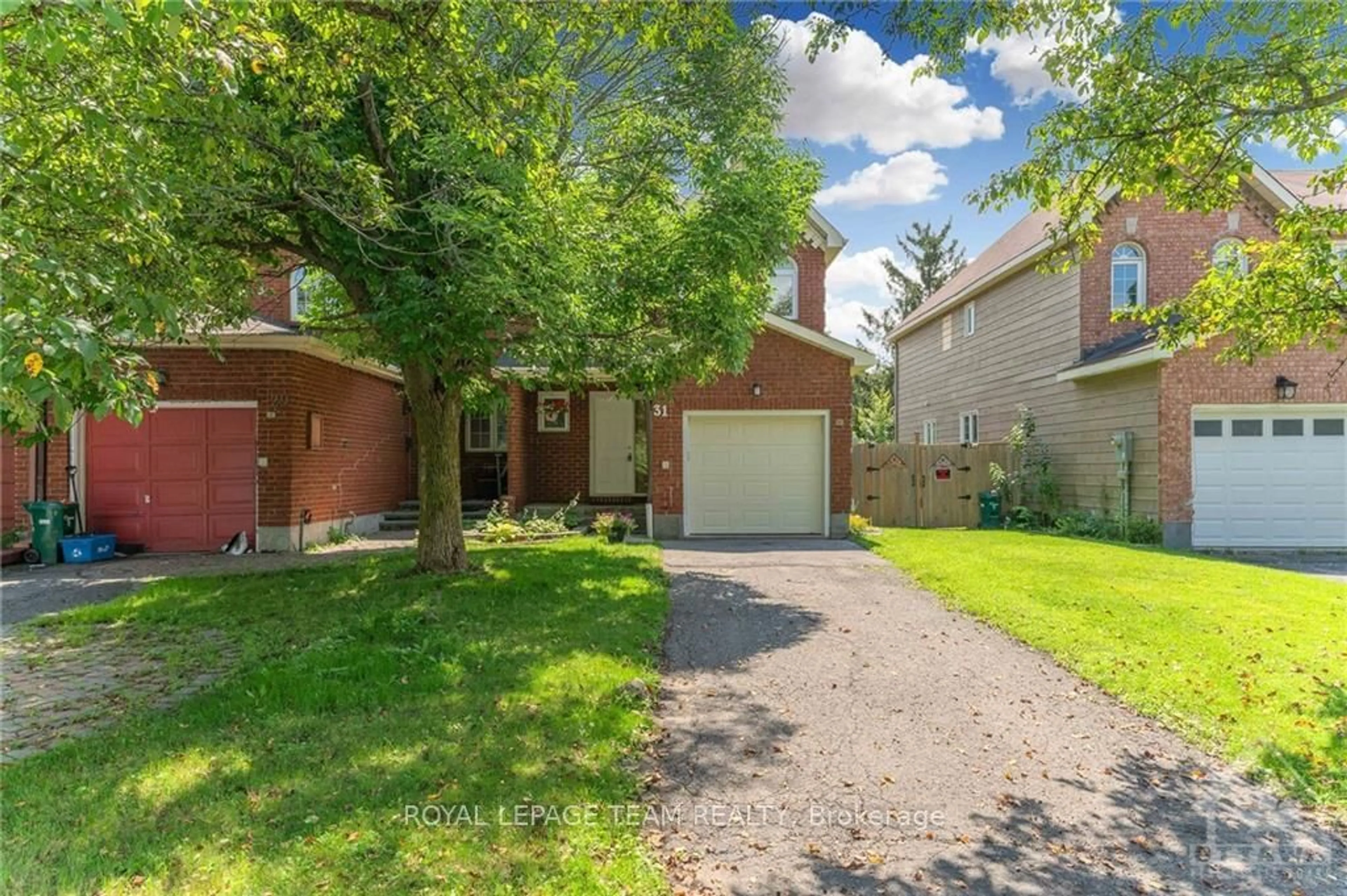 A pic from exterior of the house or condo, the street view for 31 ROBARTS Cres, Kanata Ontario K2L 3Z4