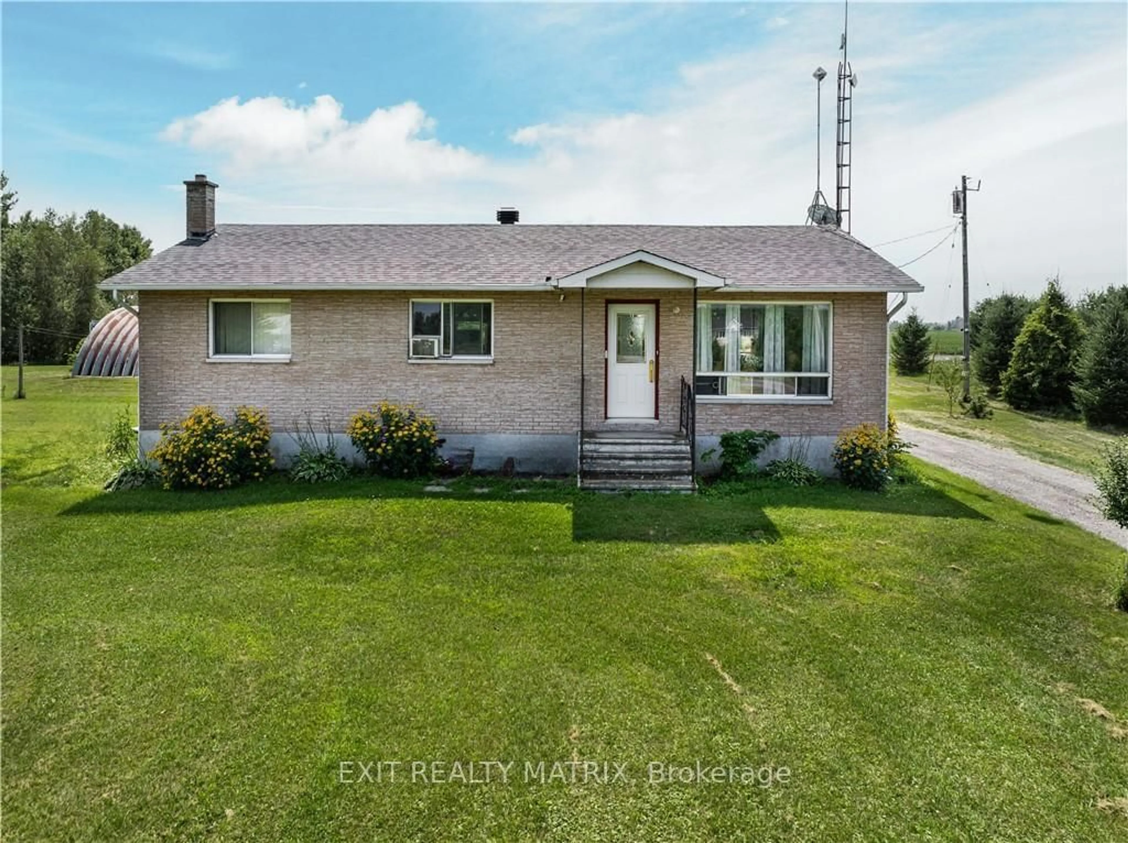 Frontside or backside of a home, cottage for 3730 PATTEE Rd, East Hawkesbury Ontario K6A 2R2