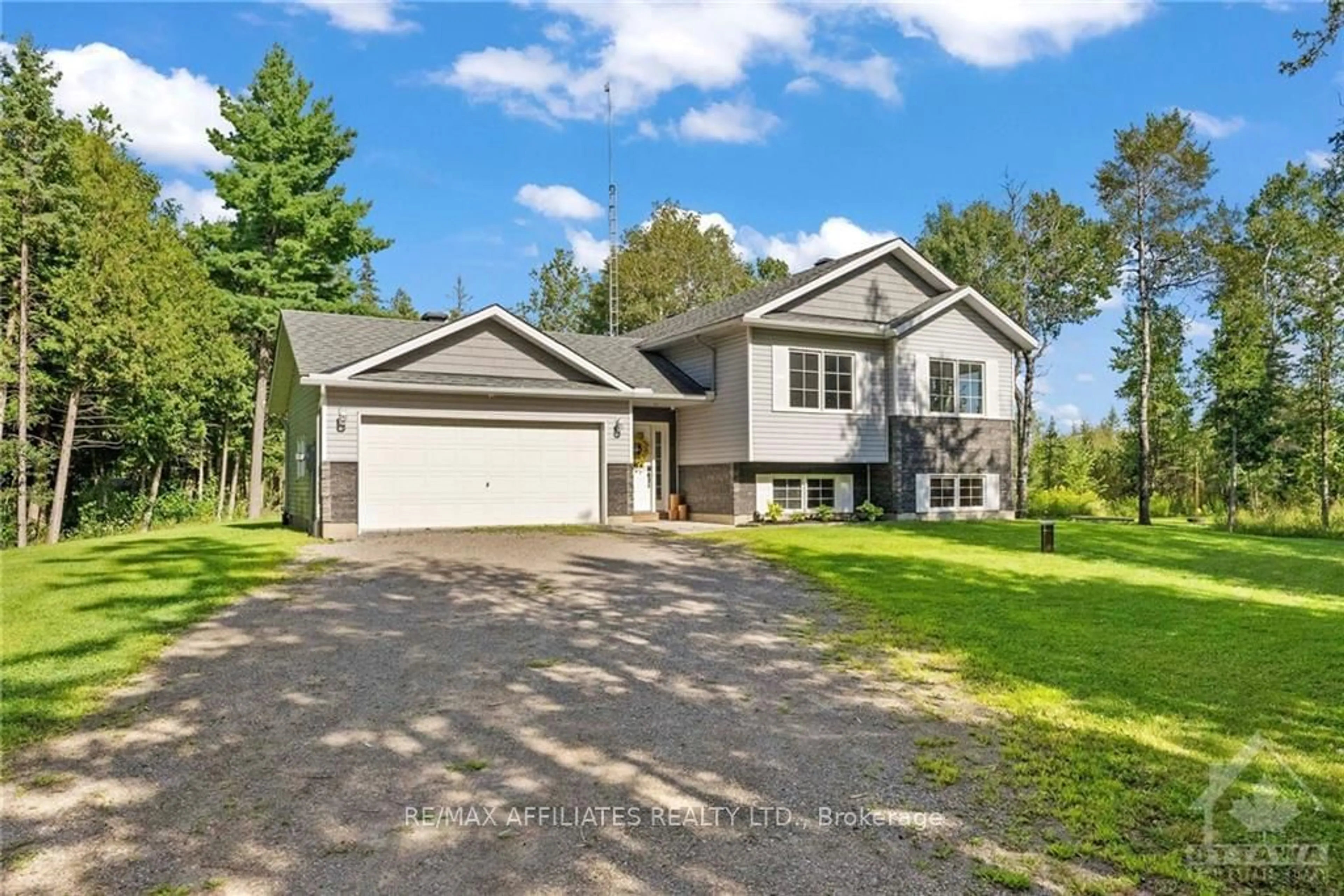 Frontside or backside of a home, cottage for 883 PINERY Rd, Montague Ontario K7A 4S7