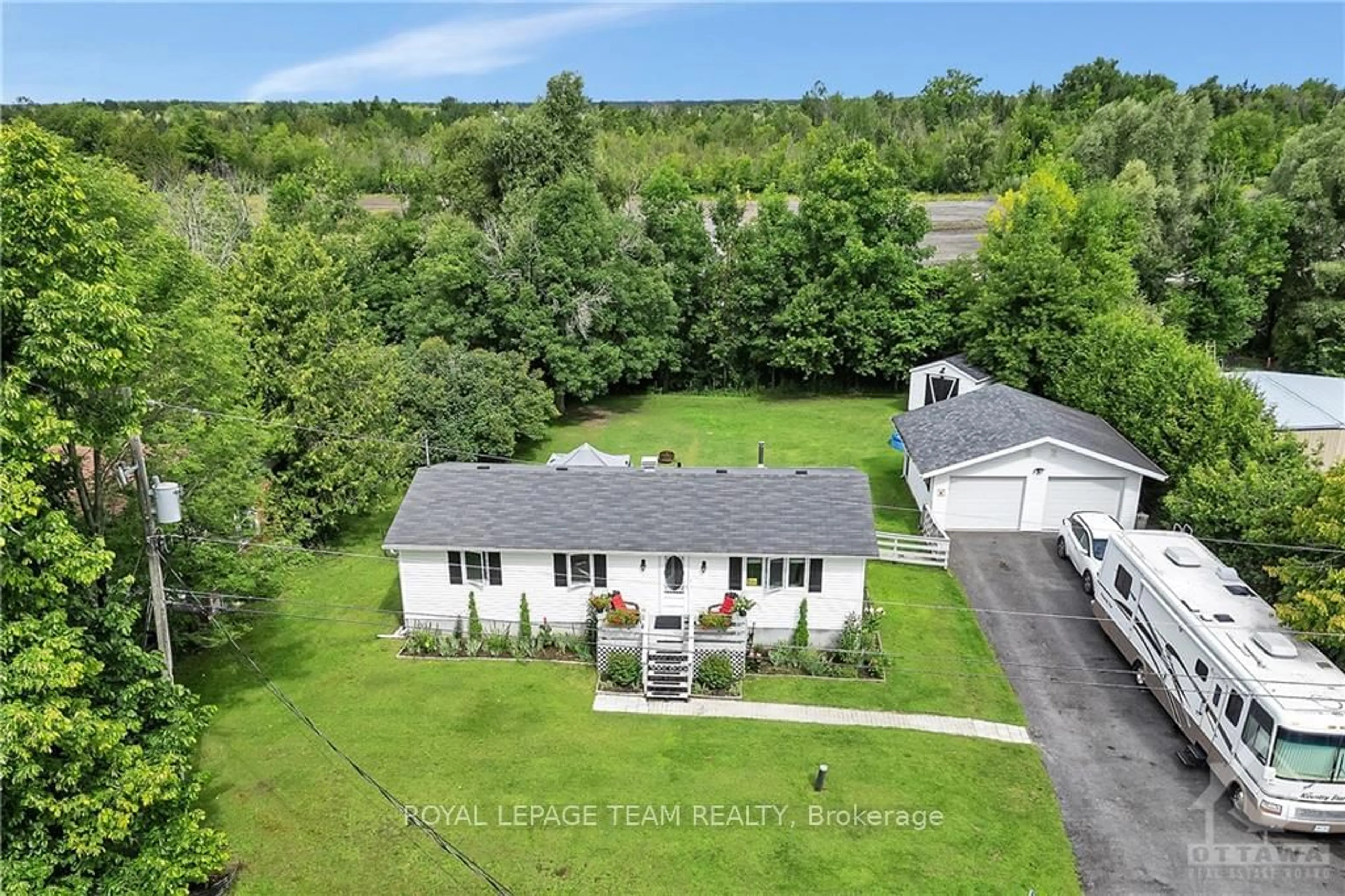 Frontside or backside of a home, cottage for 7563 STONE SCHOOL Rd, Greely - Metcalfe - Osgoode - Vernon and Area Ontario K0A 1P0