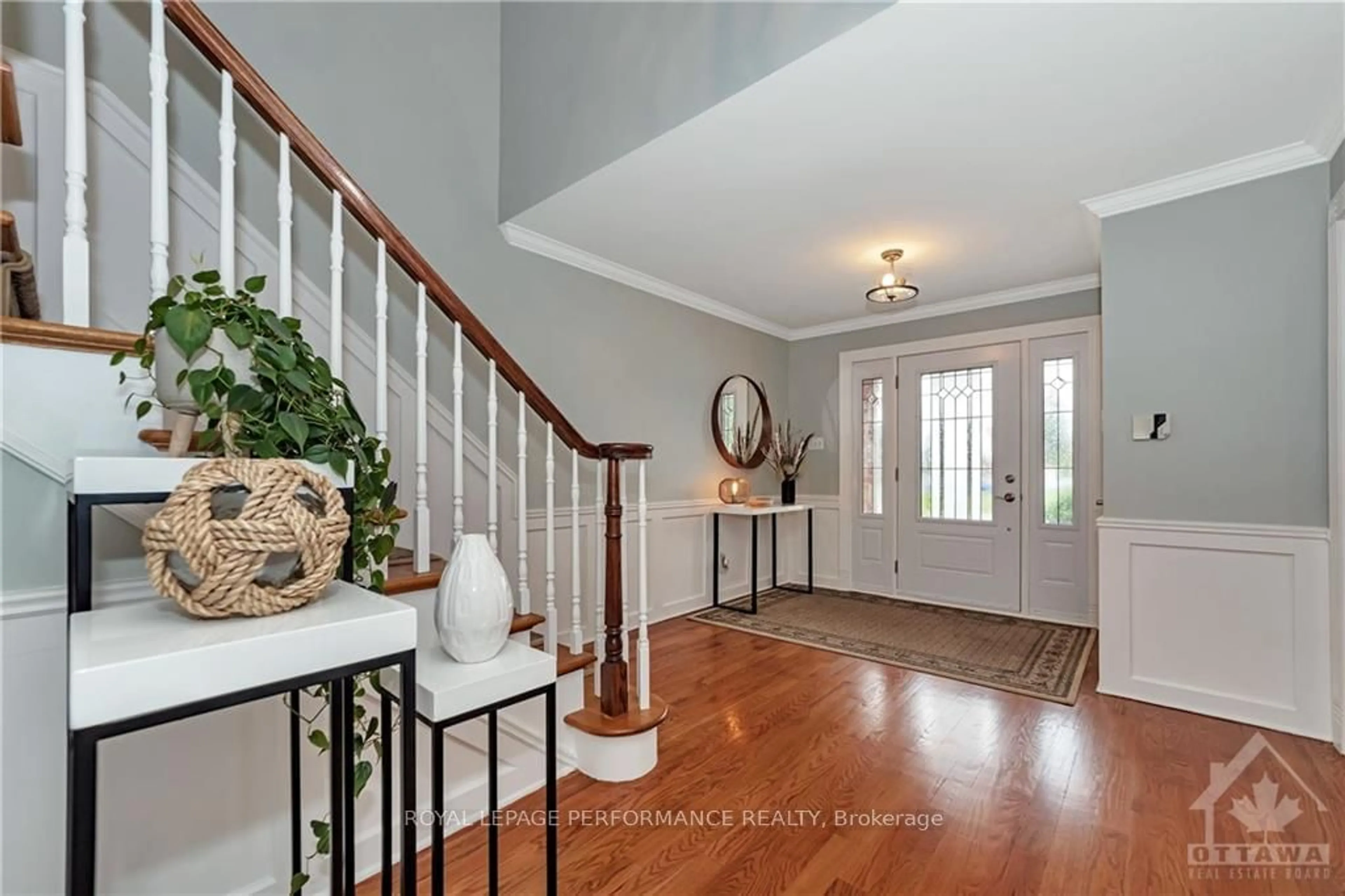 Indoor entryway, wood floors for 695 MERKLEY Dr, Orleans - Cumberland and Area Ontario K4A 1L8