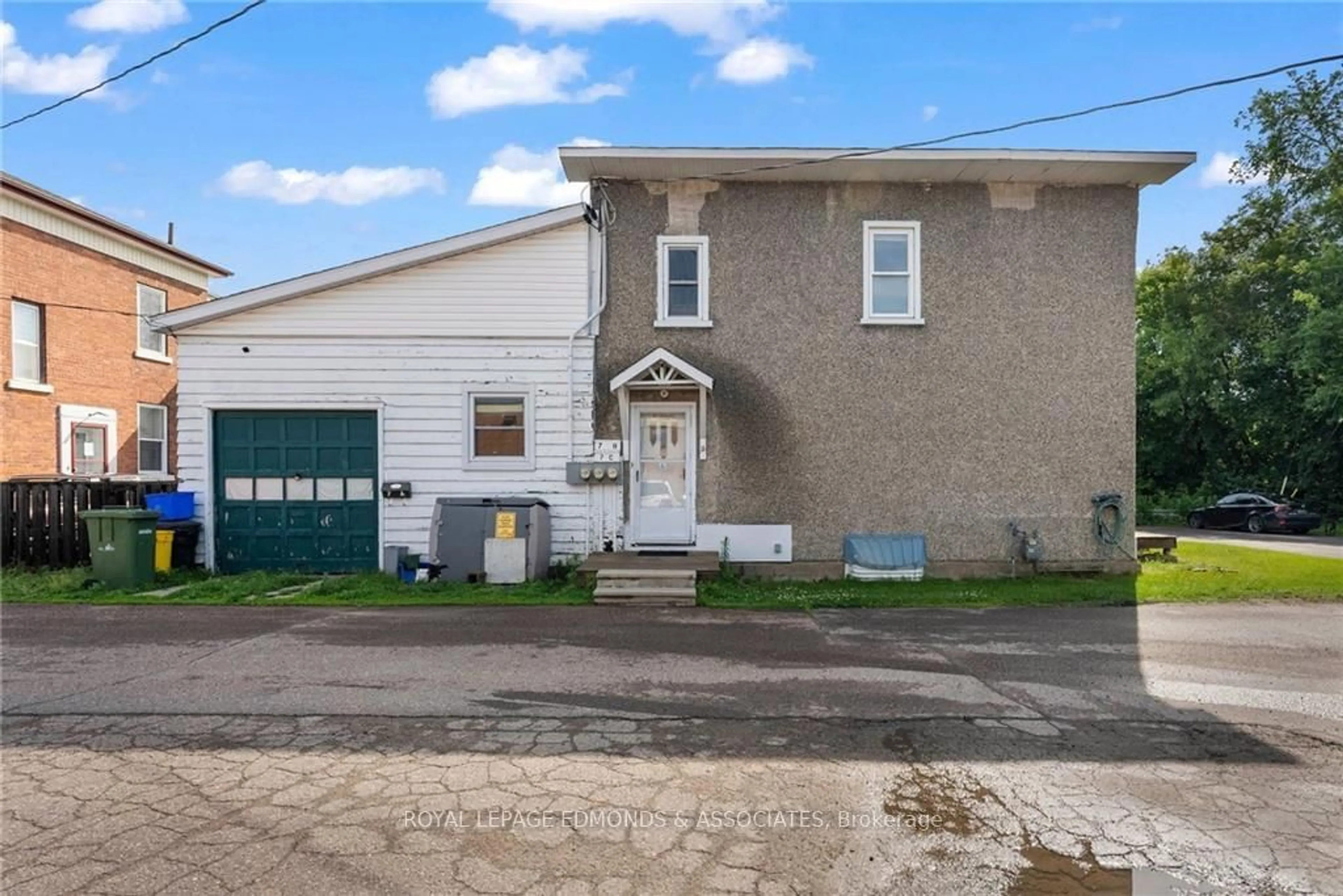 Frontside or backside of a home, the front or back of building for 7 ISABELLA St, Pembroke Ontario K8A 5S4