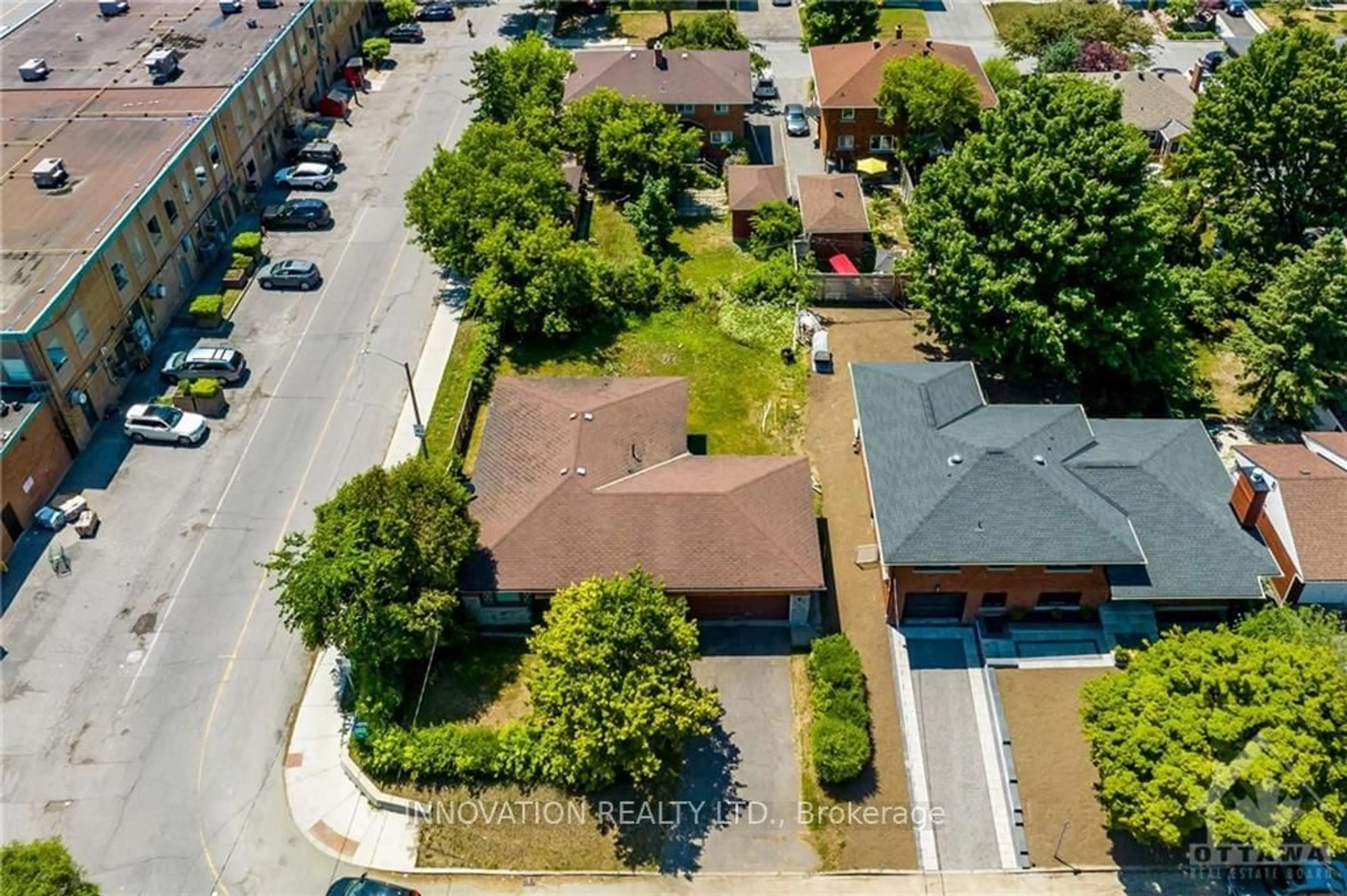 Frontside or backside of a home, the street view for 648 PARKVIEW Rd, Westboro - Hampton Park Ontario K1Z 6E5