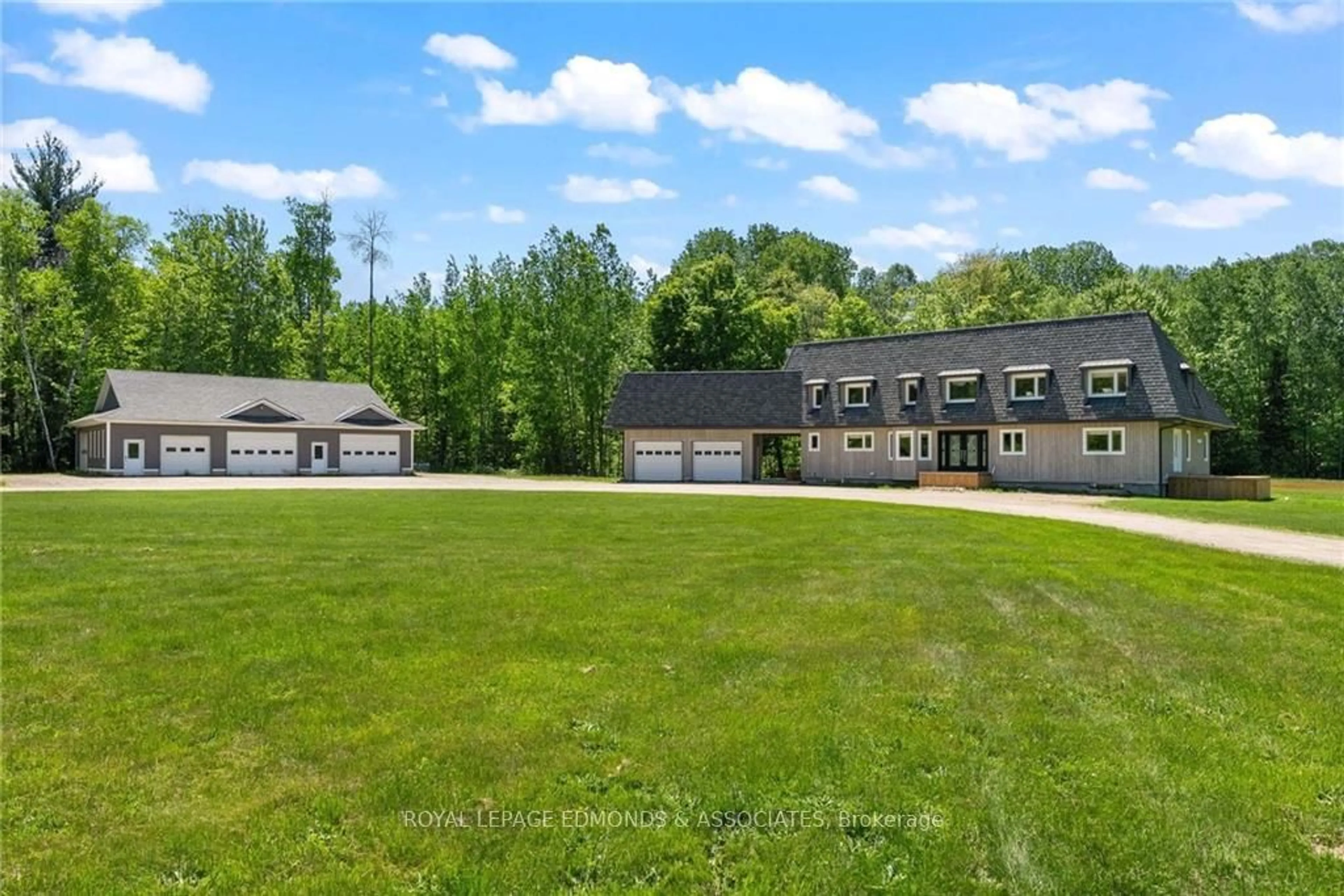 Frontside or backside of a home, cottage for 40 OLD MILL BRIDGE Rd, Whitewater Region Ontario K0J 2L0