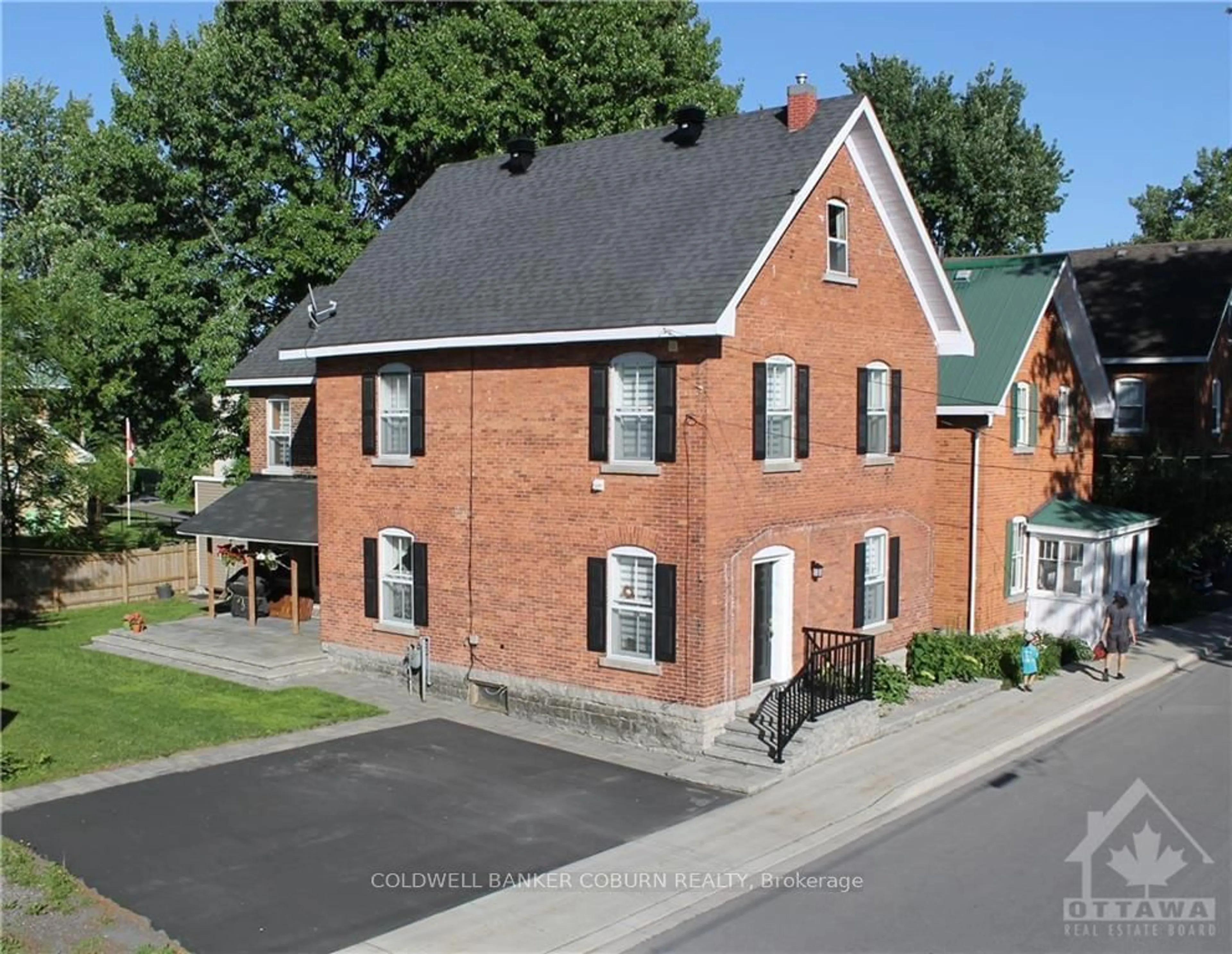 Home with brick exterior material for 23 ONTARIO St, South Dundas Ontario K0C 1X0