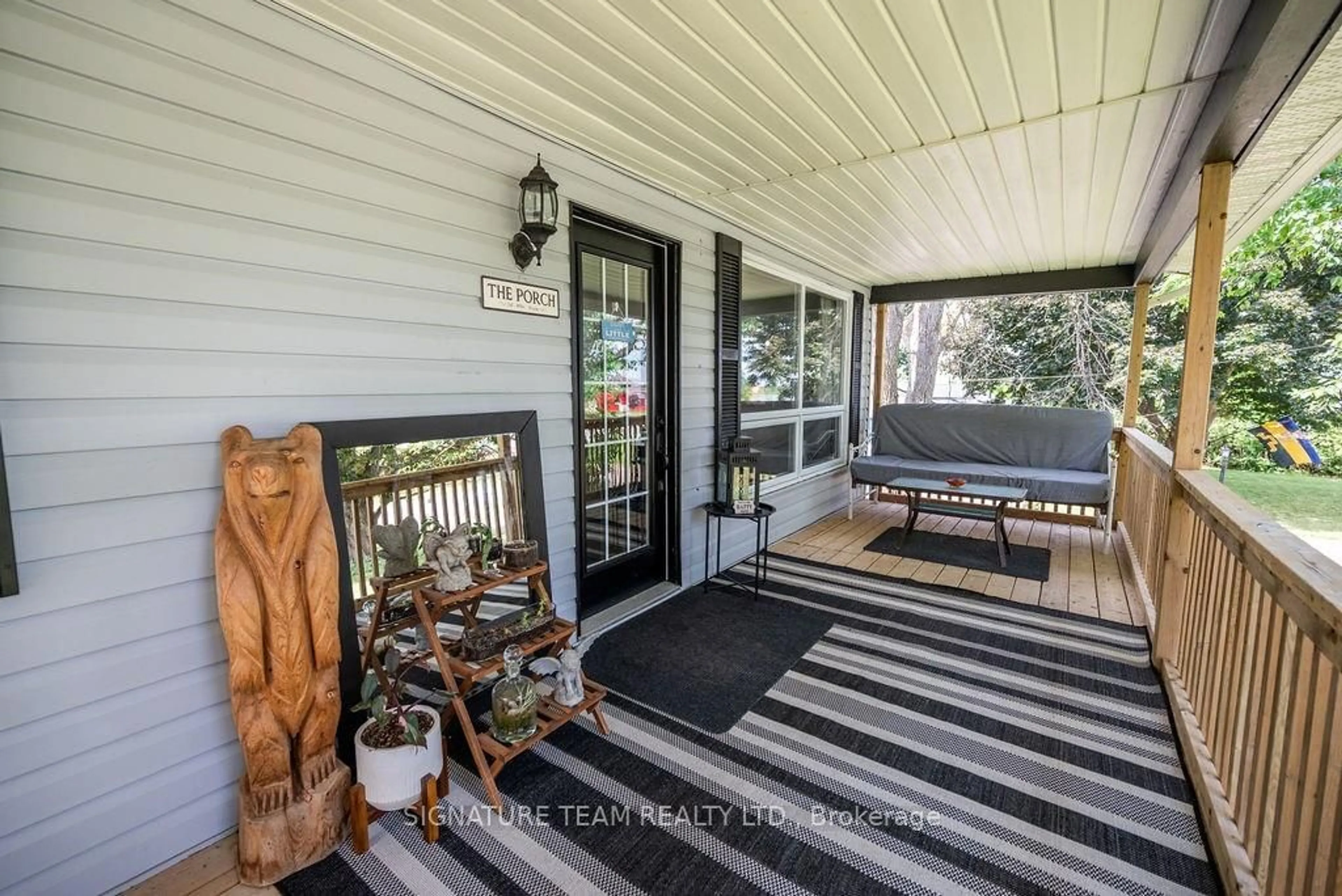 Indoor entryway, wood floors for 17937 Highway 17, Whitewater Region Ontario K0J 1K0