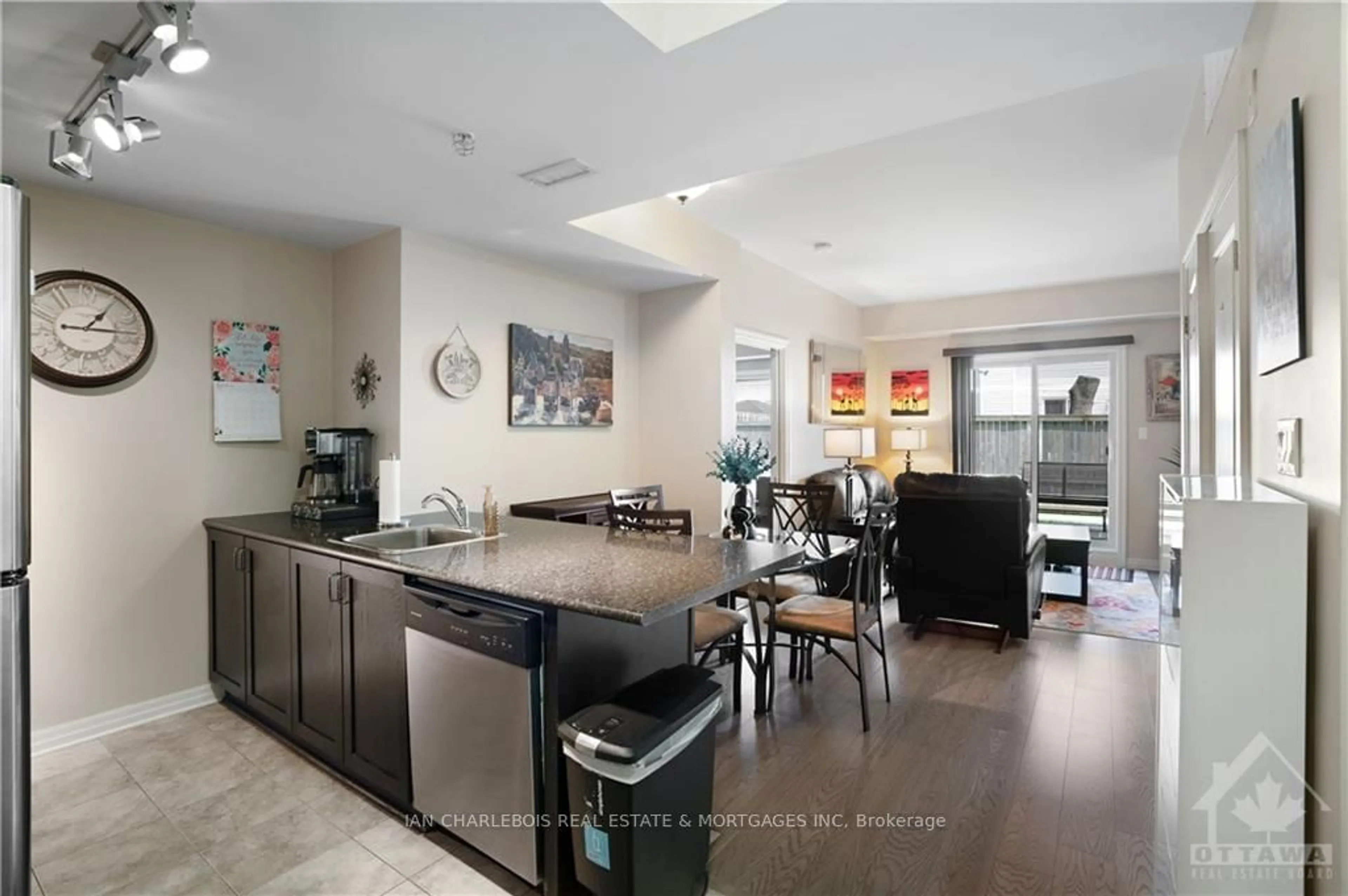 Open concept kitchen for 225 WINTERFELL #104, Hunt Club - South Keys and Area Ontario K1G 4J1