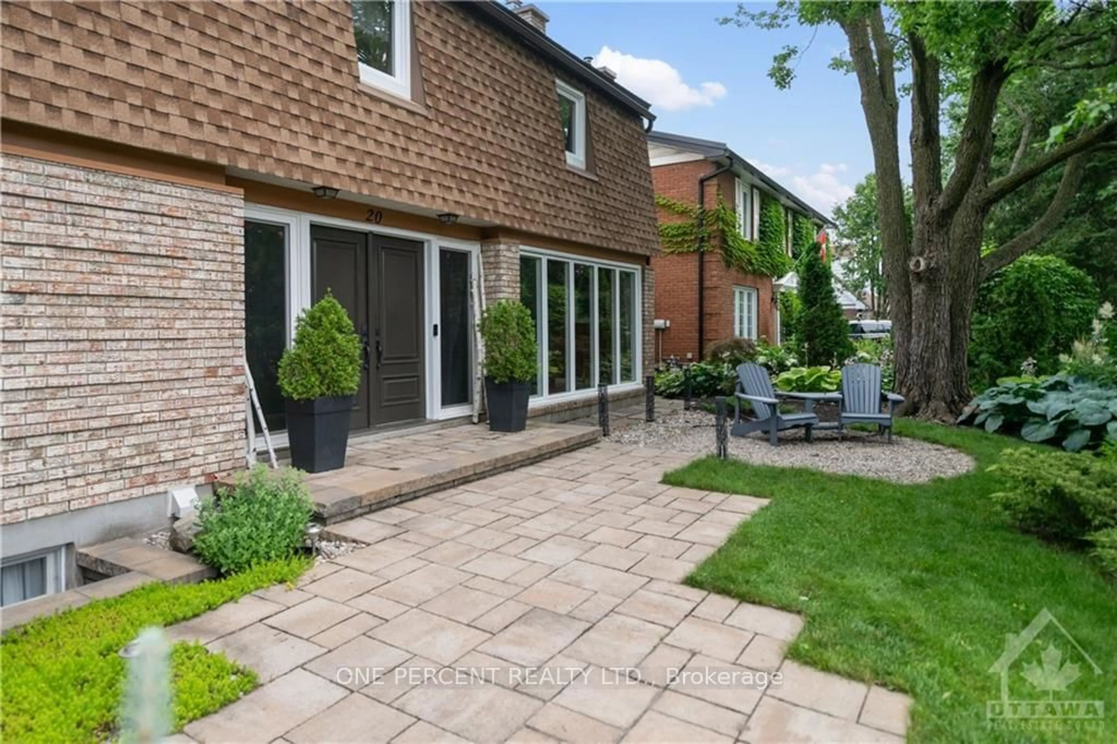 Home with brick exterior material for 20 NORTHVIEW Rd, Cityview - Parkwoods Hills - Rideau Shore Ontario K2E 6A7