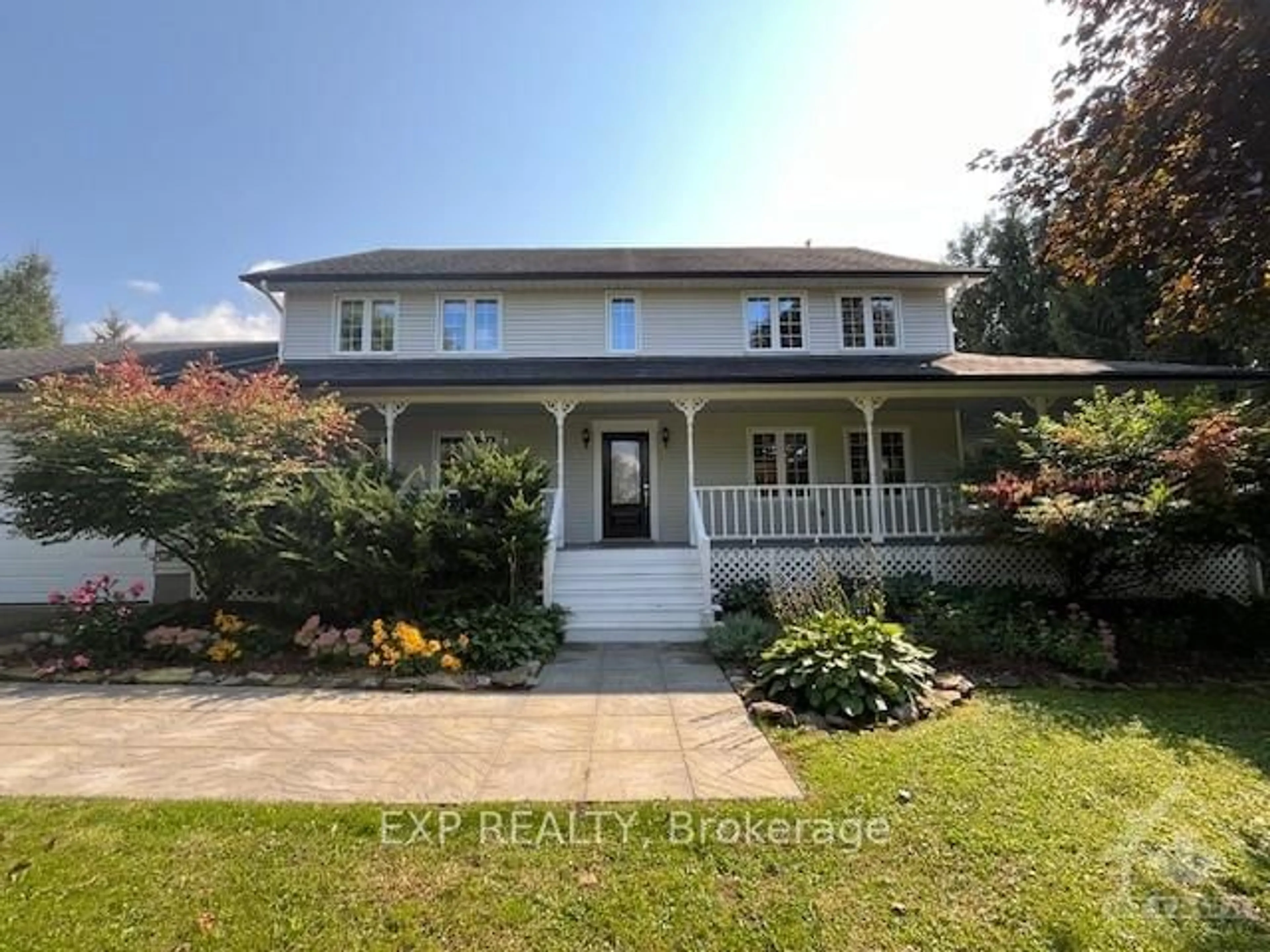 Frontside or backside of a home, cottage for 8286 RODNEY FARM Dr, Greely - Metcalfe - Osgoode - Vernon and Area Ontario K0A 2P0