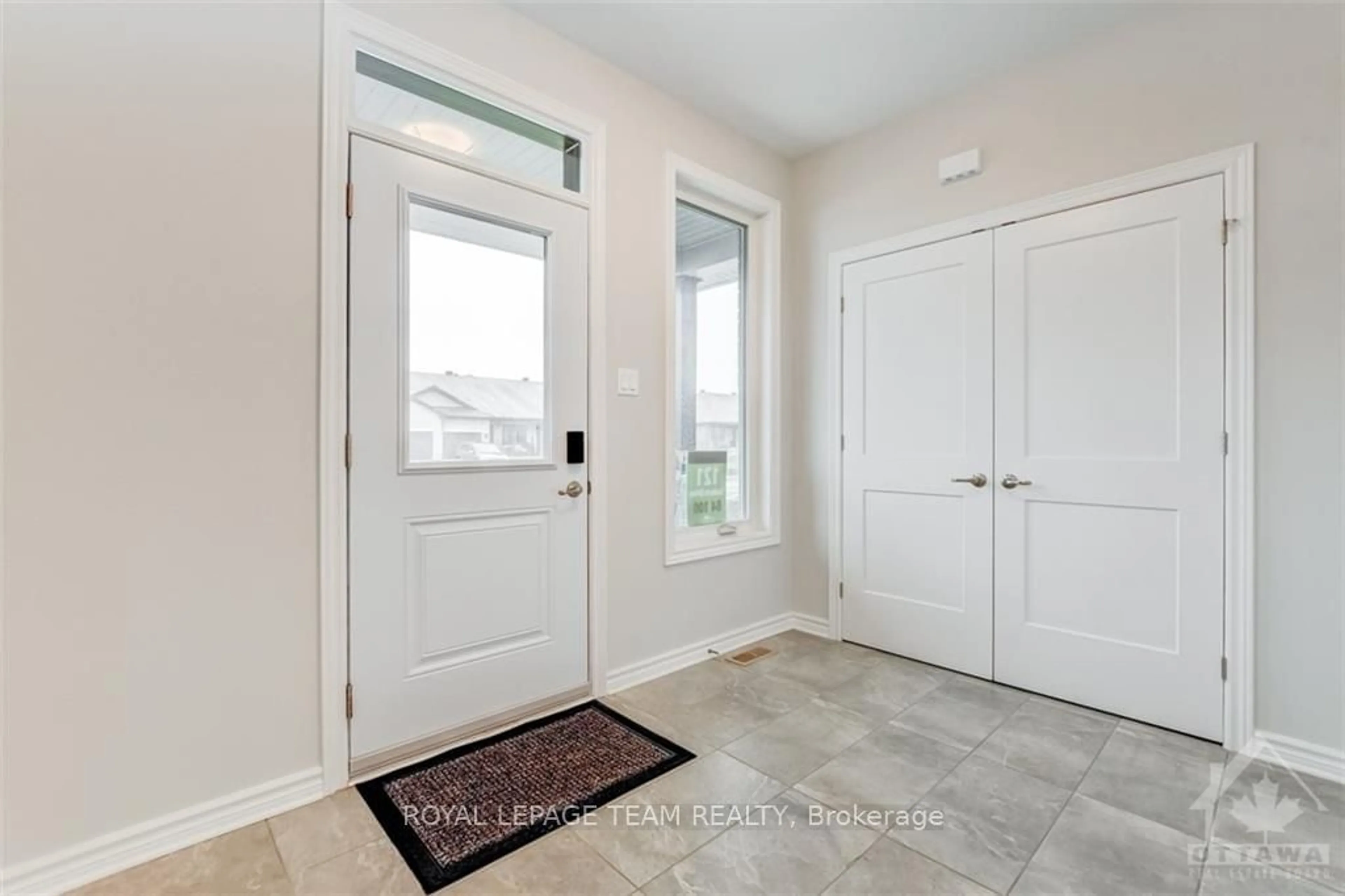 Indoor entryway, wood floors for 121 SEABERT Dr, Arnprior Ontario K7S 0K1