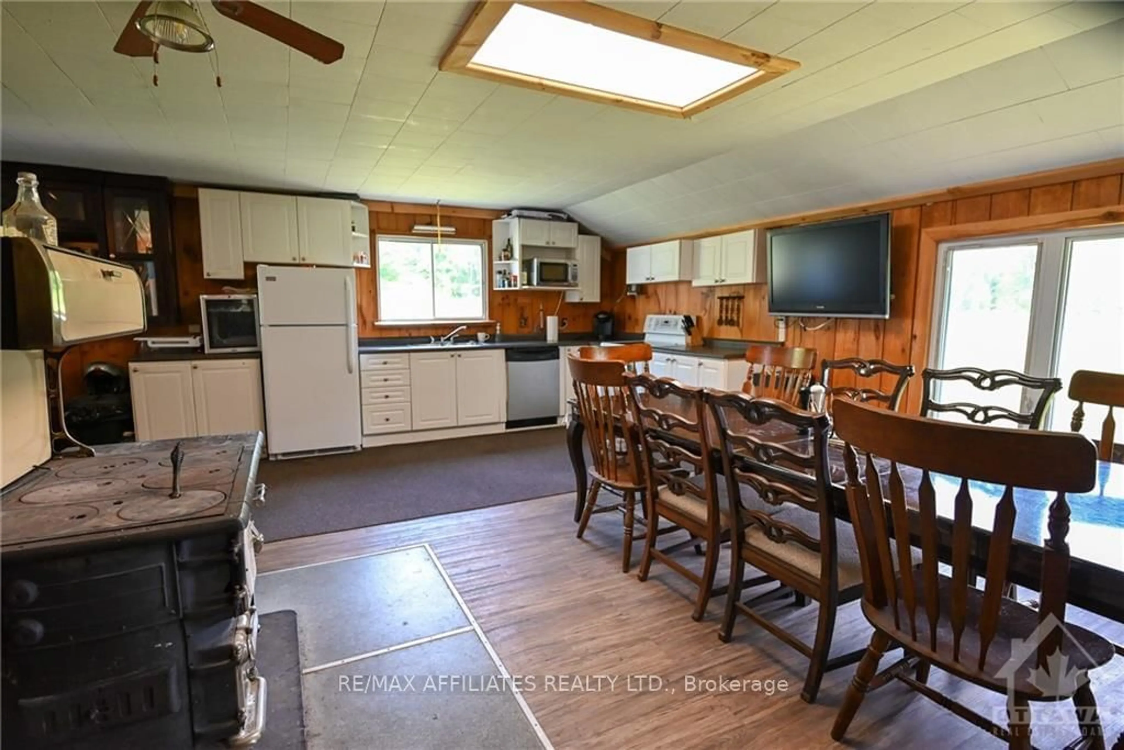 Kitchen, wood floors, cottage for 1018 FOLGER Rd, North Frontenac Ontario K0H 2J0