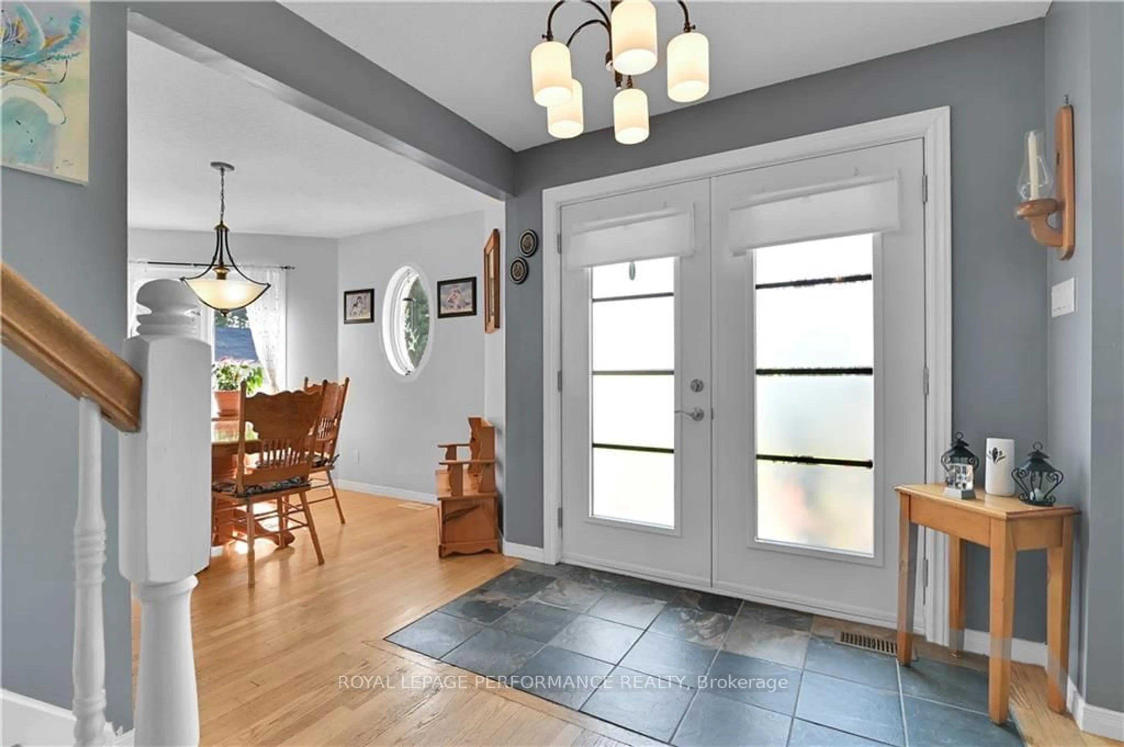 Indoor entryway, wood floors for 2455 CHARBONNEAU Rd, Champlain Ontario K0B 1K0