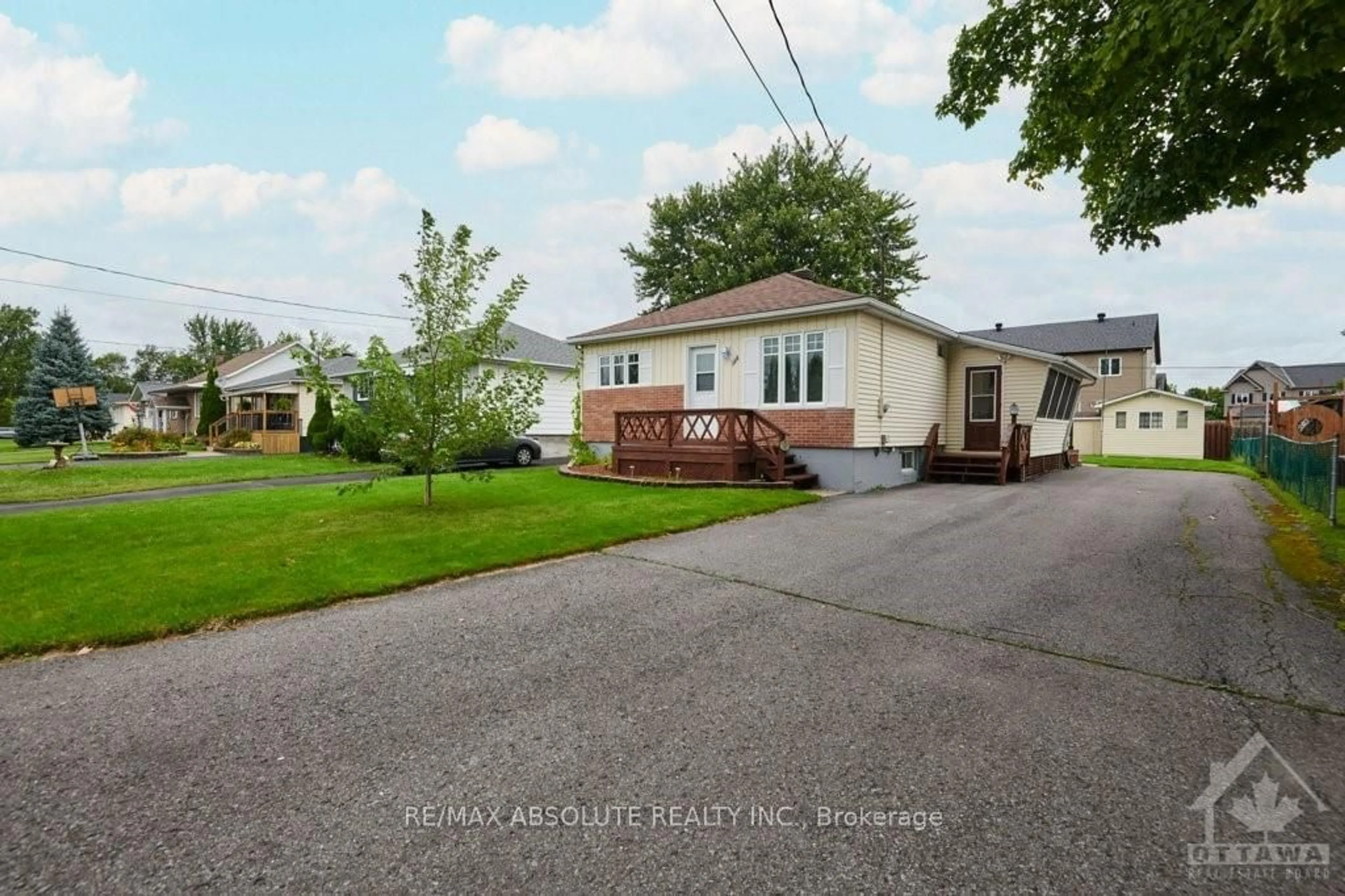 Frontside or backside of a home, the street view for 1115 LARIN St, Cornwall Ontario K6C 4C7