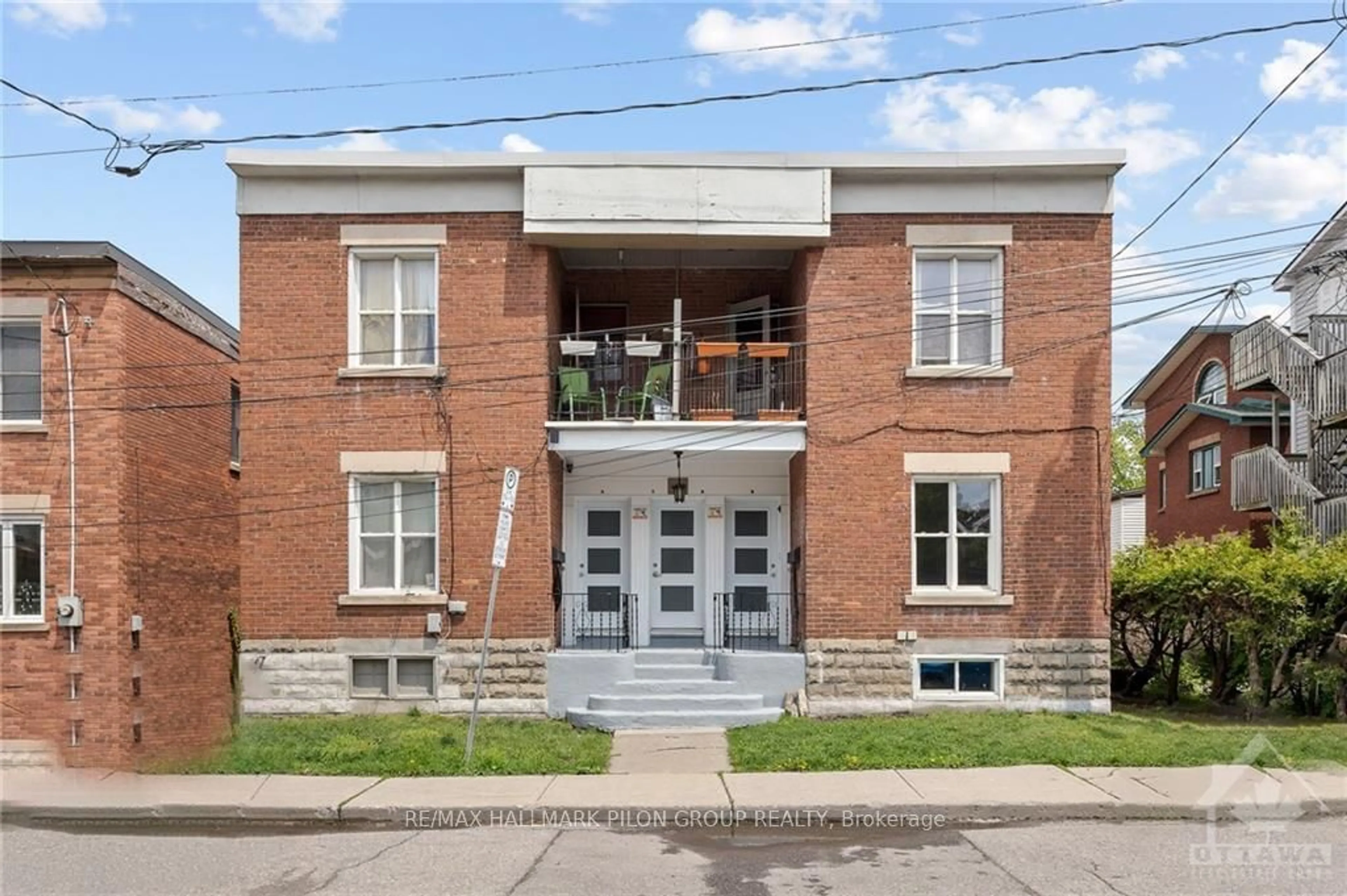 A pic from exterior of the house or condo, the front or back of building for 129 CONCORD St, Glebe - Ottawa East and Area Ontario K1S 0Z2