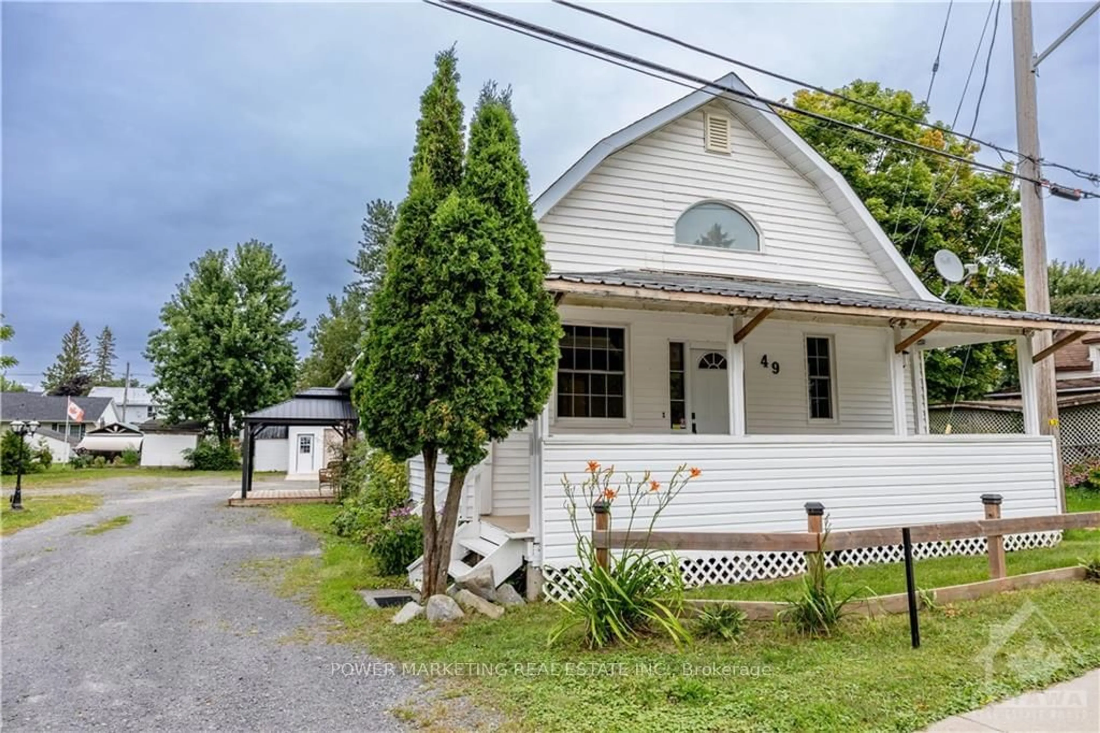 Frontside or backside of a home, cottage for 49 QUEEN St, North Dundas Ontario K0C 1H0