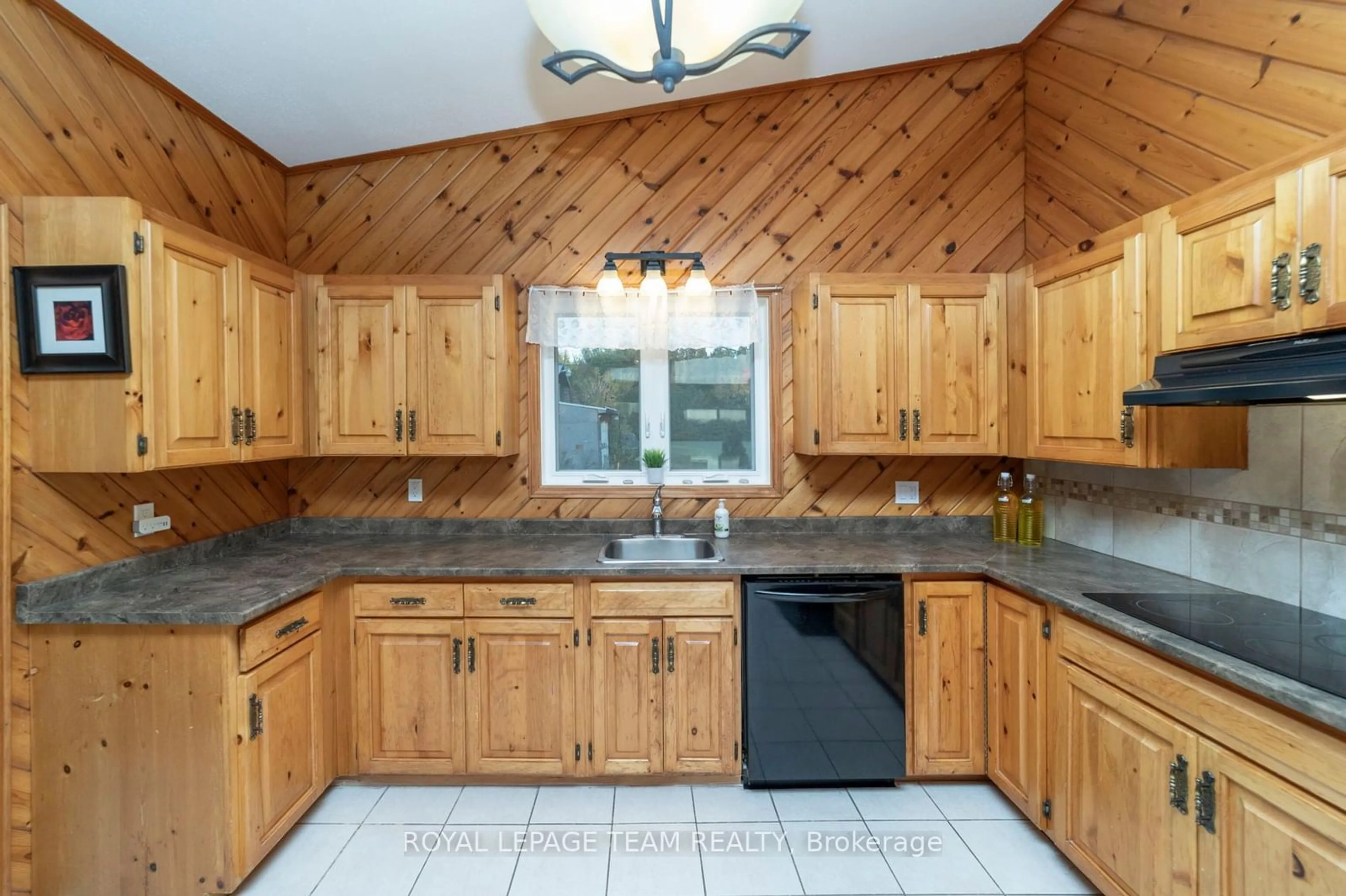 Kitchen, wood floors, cottage for 70 CORKTOWN Lane, Merrickville-Wolford Ontario K0G 1N0