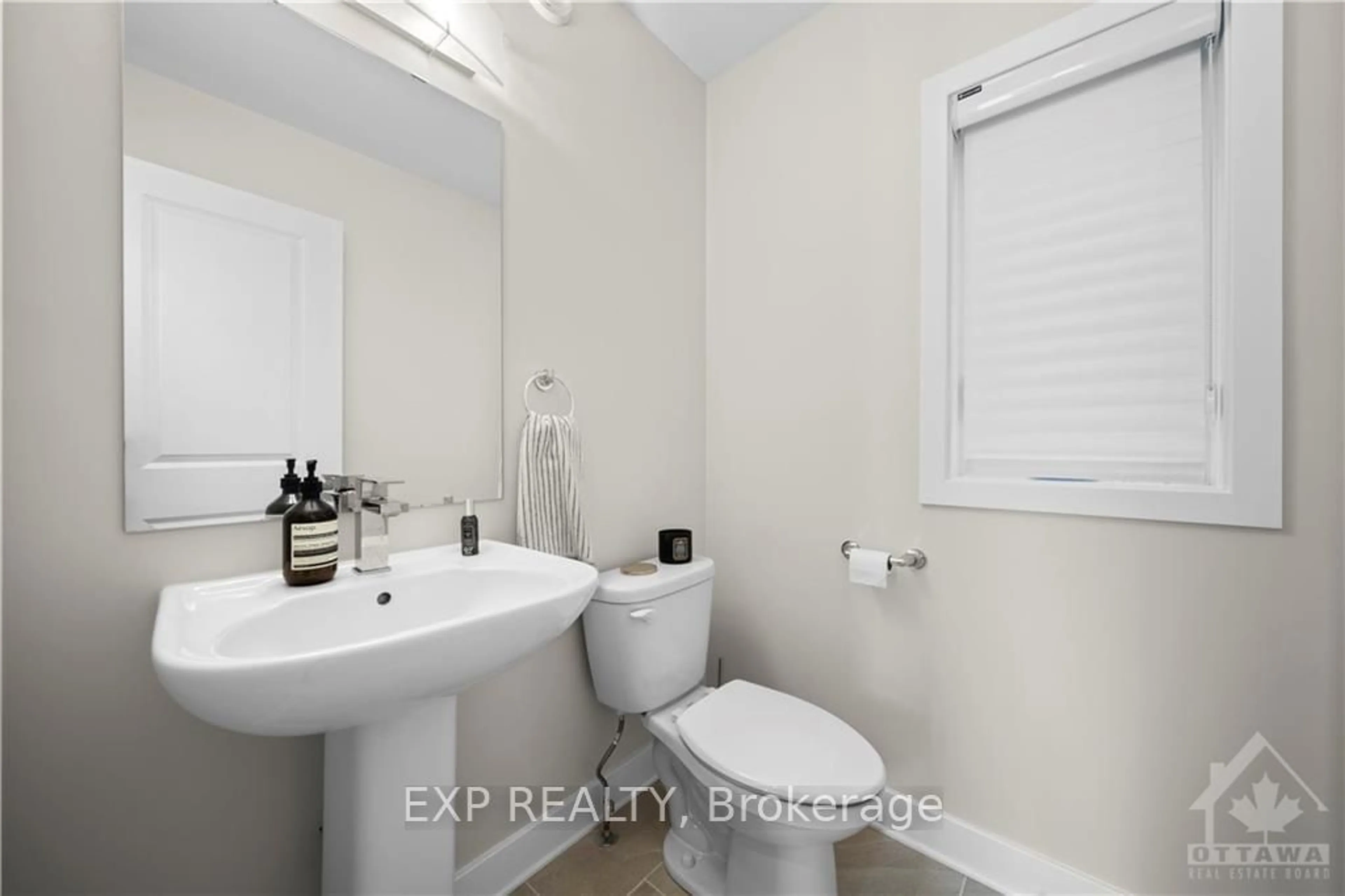 Standard bathroom for 314 WHITHAM Cres, North Grenville Ontario K0G 1J0