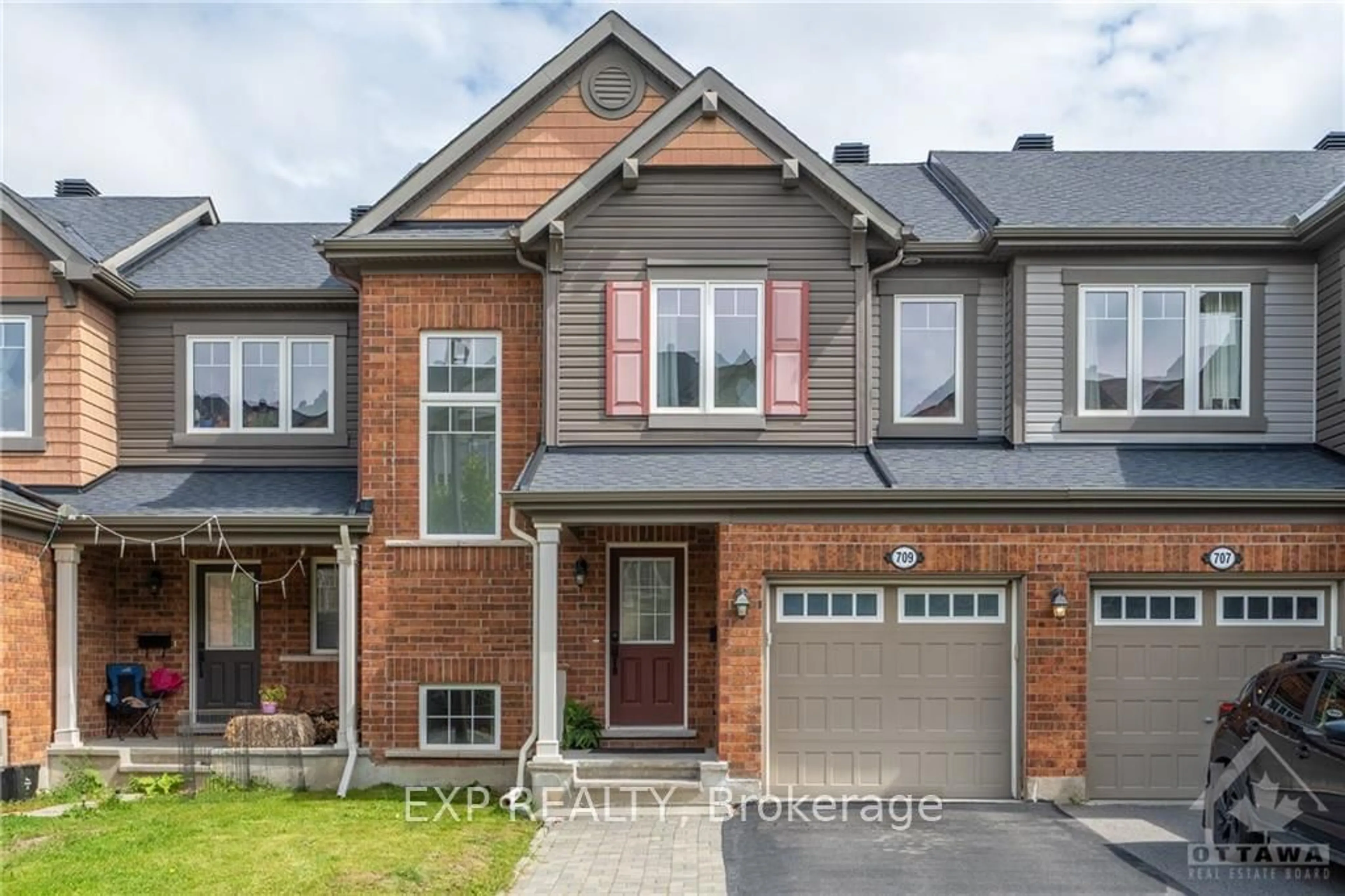 Home with brick exterior material for 709 MALOJA Way, Stittsville - Munster - Richmond Ontario K2S 0N6