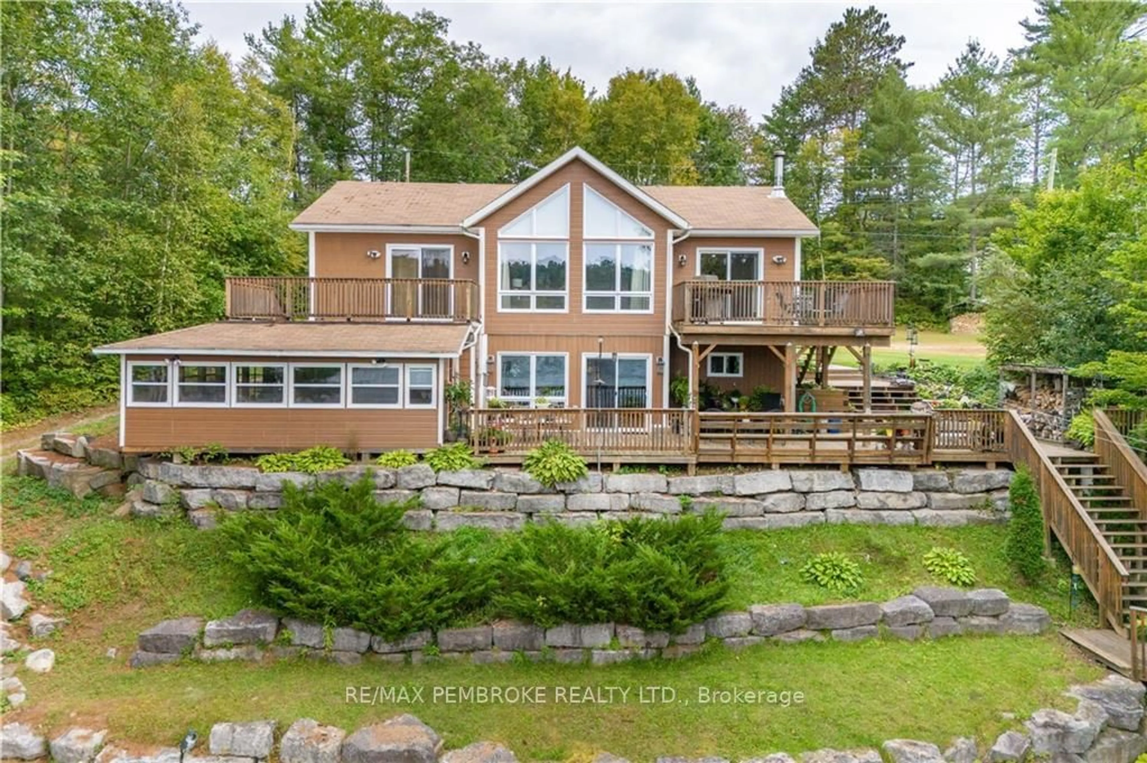 Frontside or backside of a home, cottage for 26 CLARK'S LANDING Lane, Laurentian Hills Ontario K0J 1J0